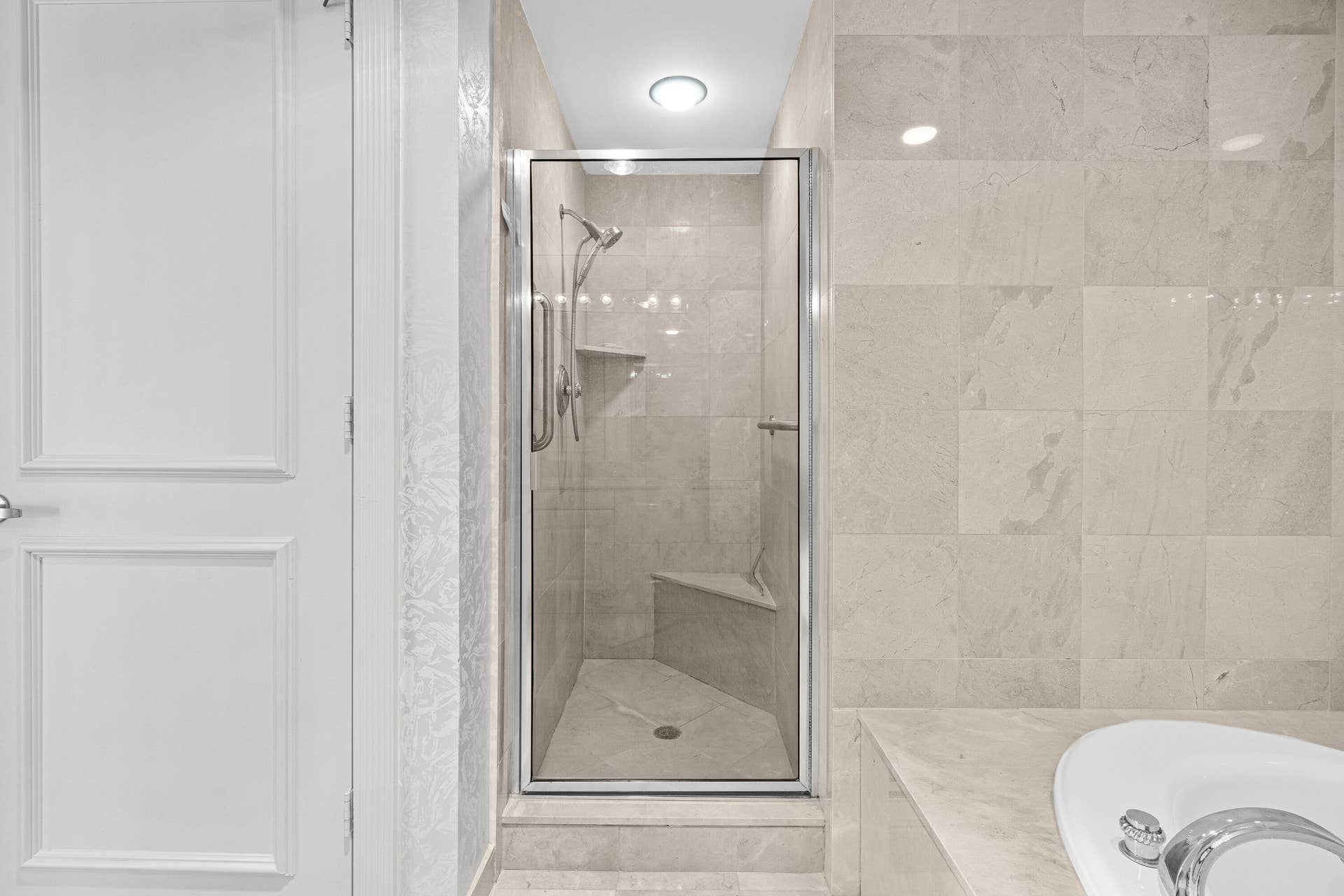 800 Ocean Drive, #204, Juno Beach, FL 33408 Primary bathroom