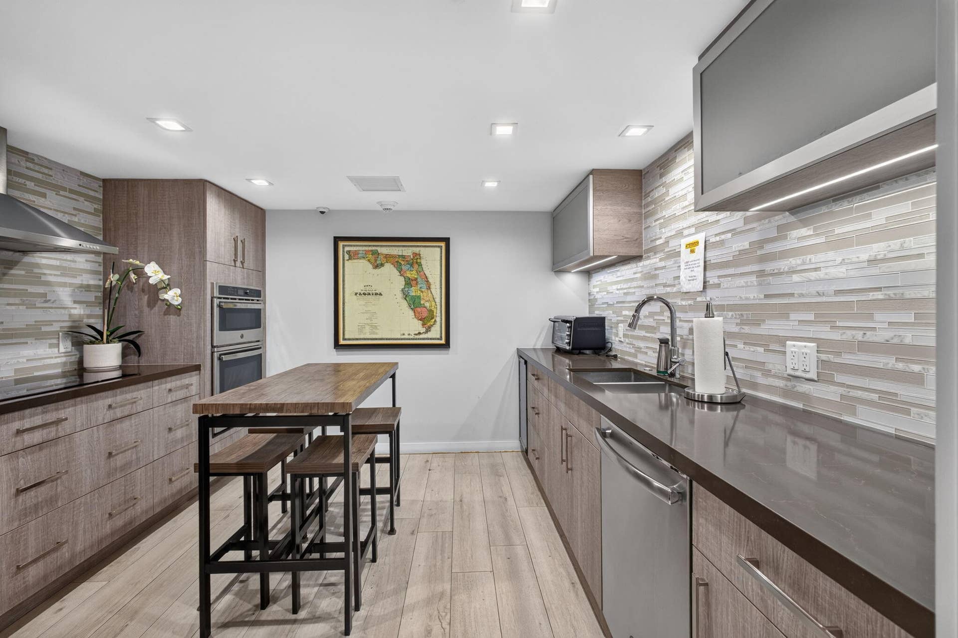 3140 S Ocean Boulevard, #101 S, Palm Beach, FL 33480 Kitchen