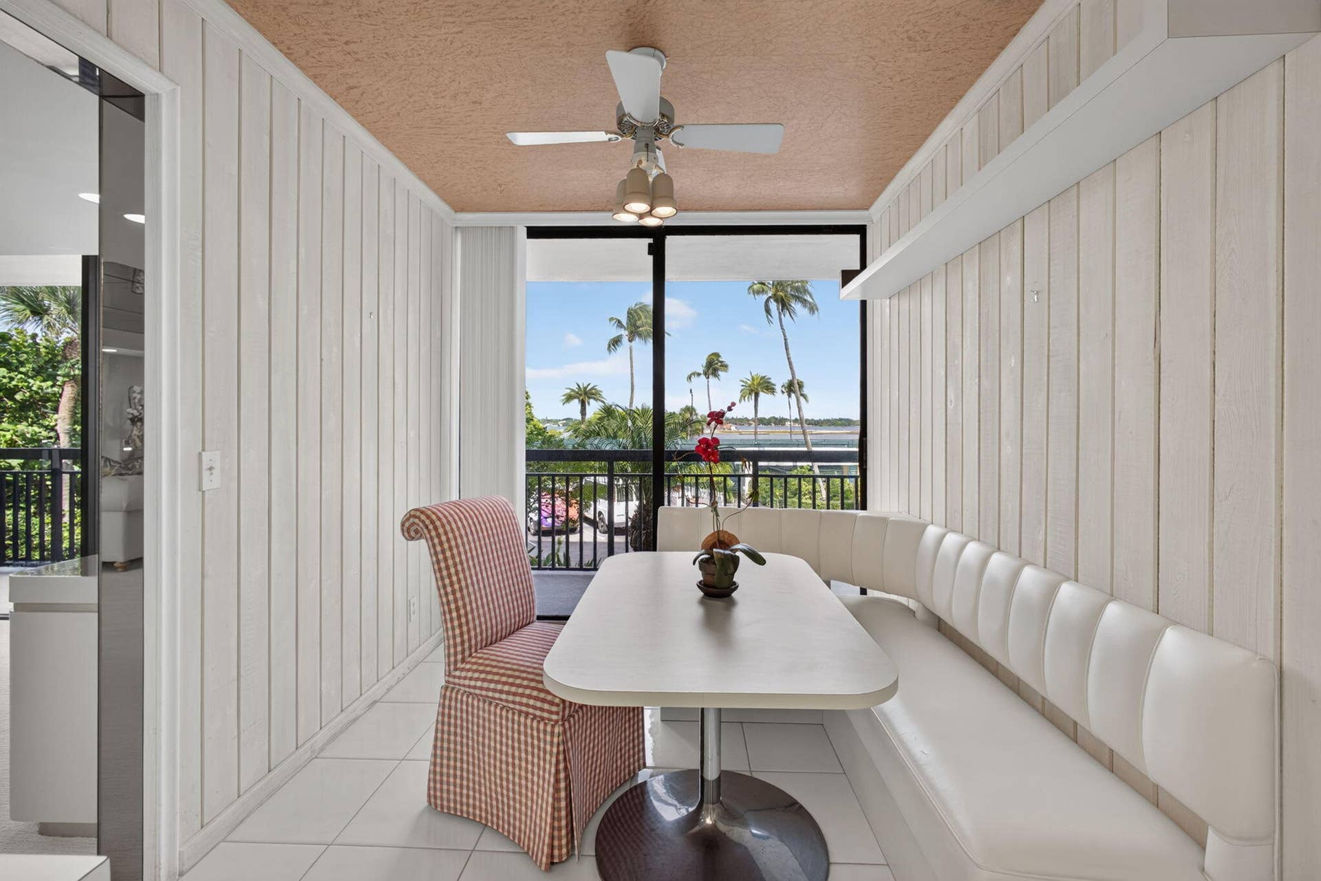3140 S Ocean Boulevard, #101 S, Palm Beach, FL 33480 Dining area