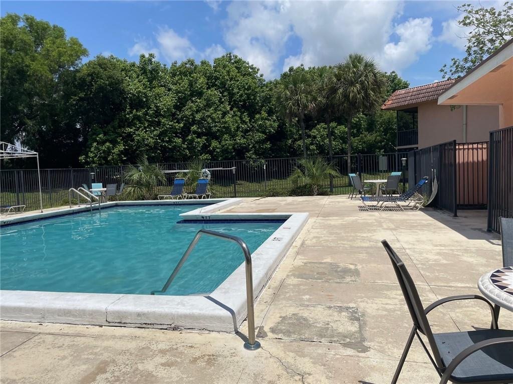 235 LAKEVIEW Drive, #102, Weston, FL 33326 Photo 26