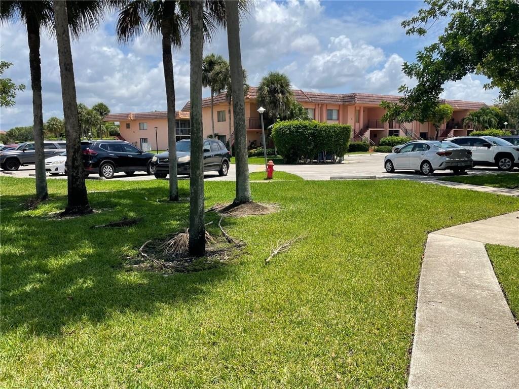 235 LAKEVIEW Drive, #102, Weston, FL 33326 Photo 25