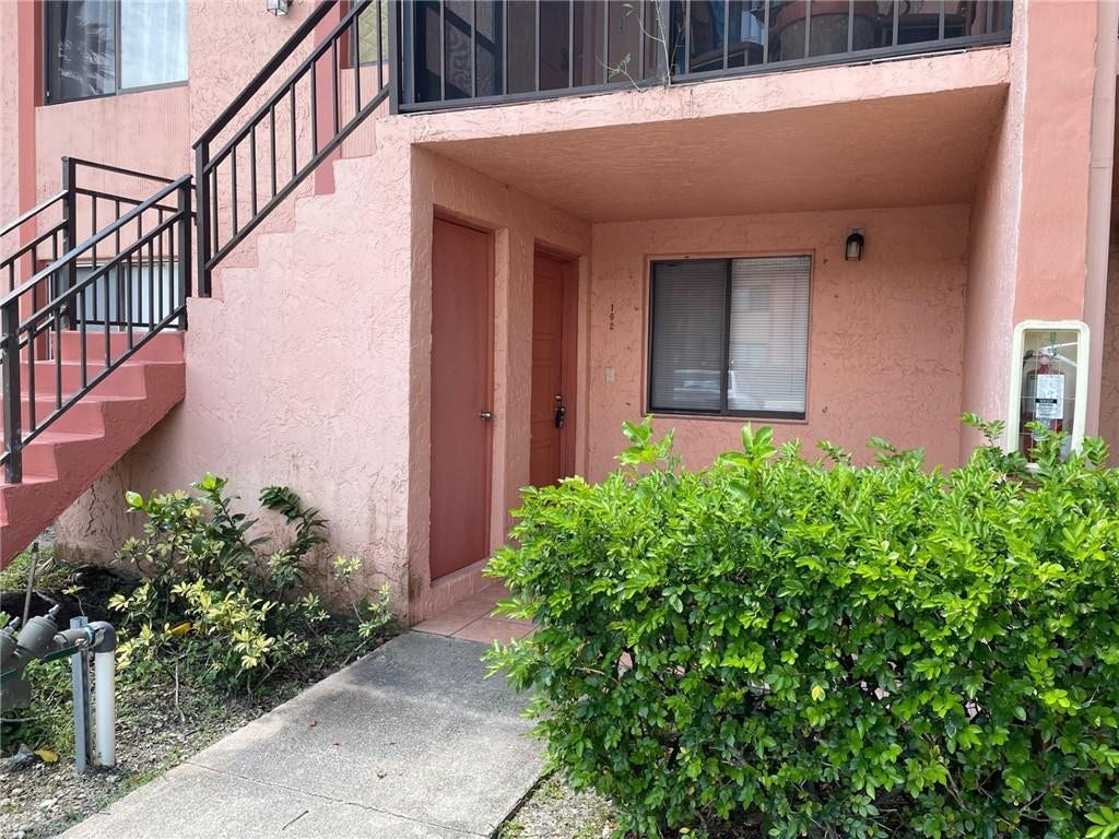 235 LAKEVIEW Drive, #102, Weston, FL 33326 Photo 3