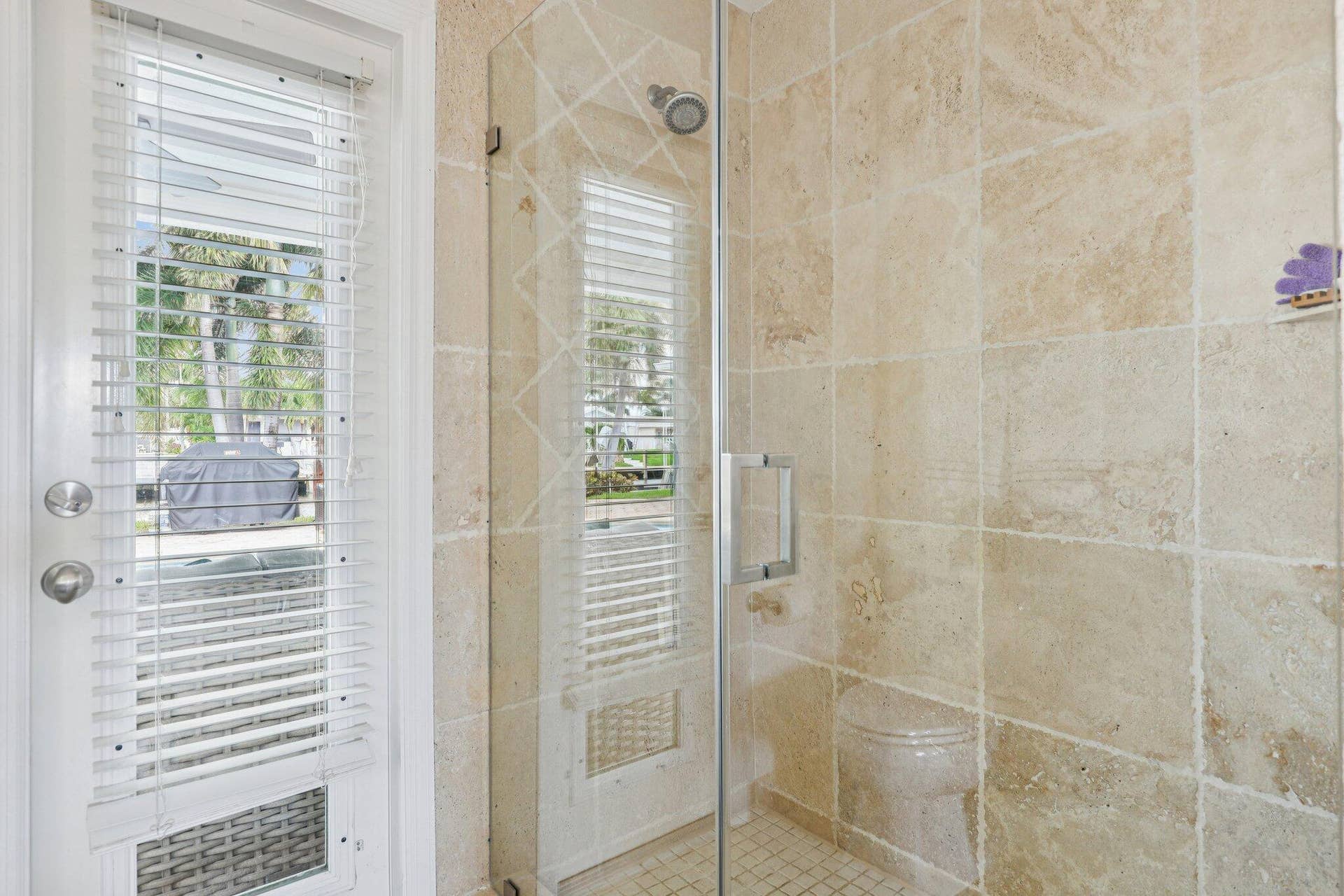 2731 NE 5th Street, Pompano Beach, FL 33062 22-web-or-mls-NE 5th St-S1510-022