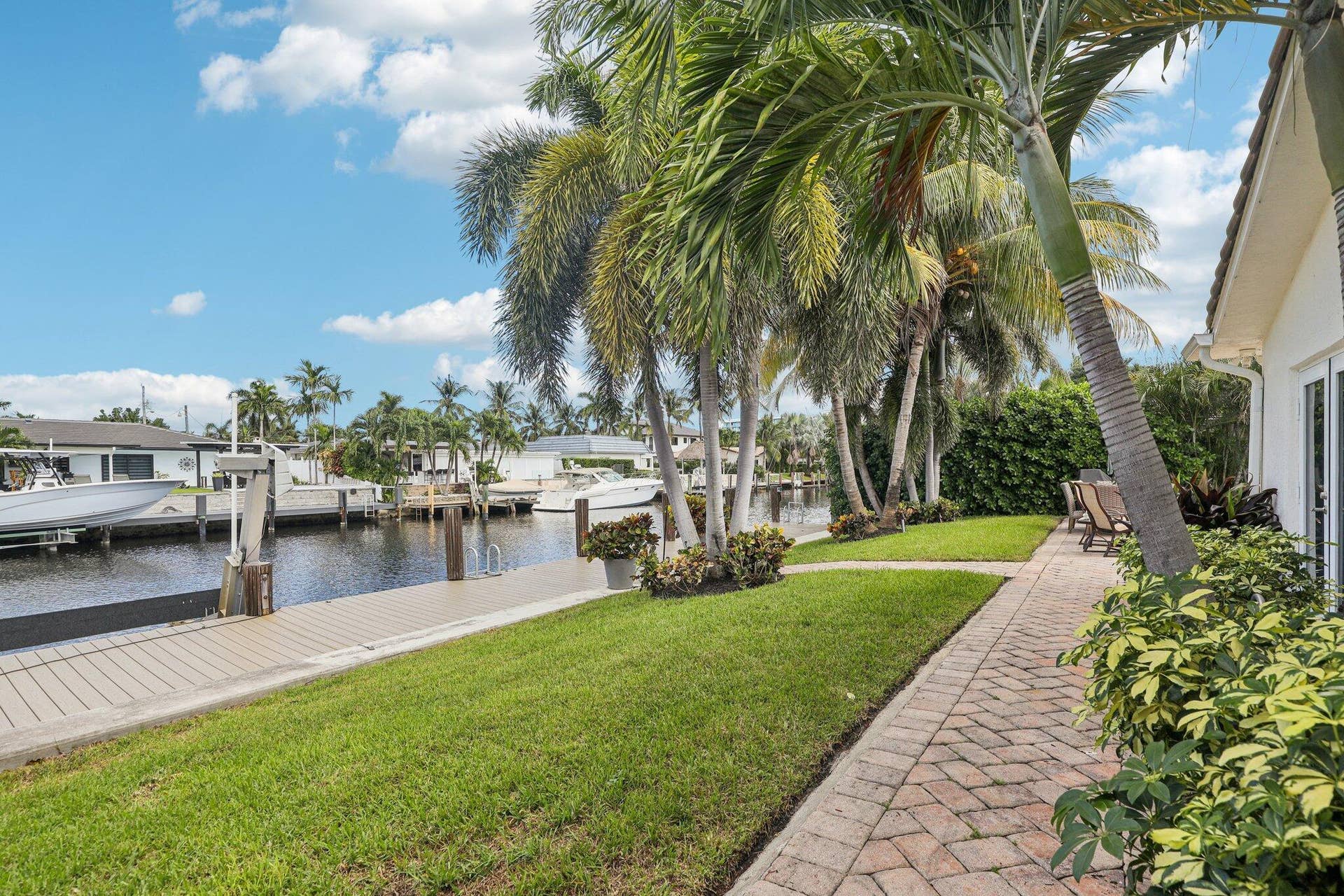 2731 NE 5th Street, Pompano Beach, FL 33062 52-web-or-mls-NE 5th St-S1510-052