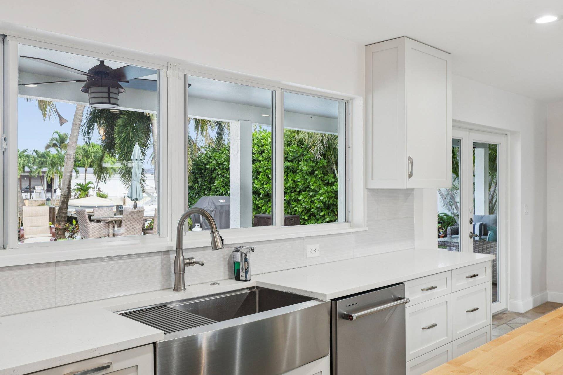 2731 NE 5th Street, Pompano Beach, FL 33062 16-web-or-mls-NE 5th St-S1510-016