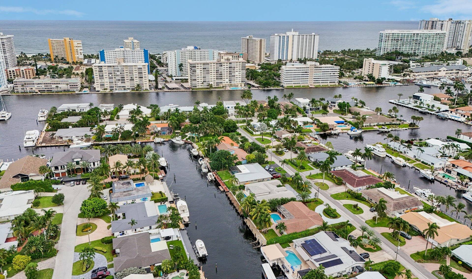 2731 NE 5th Street, Pompano Beach, FL 33062 106-web-or-mls-NE 5th St-S1810-1-033