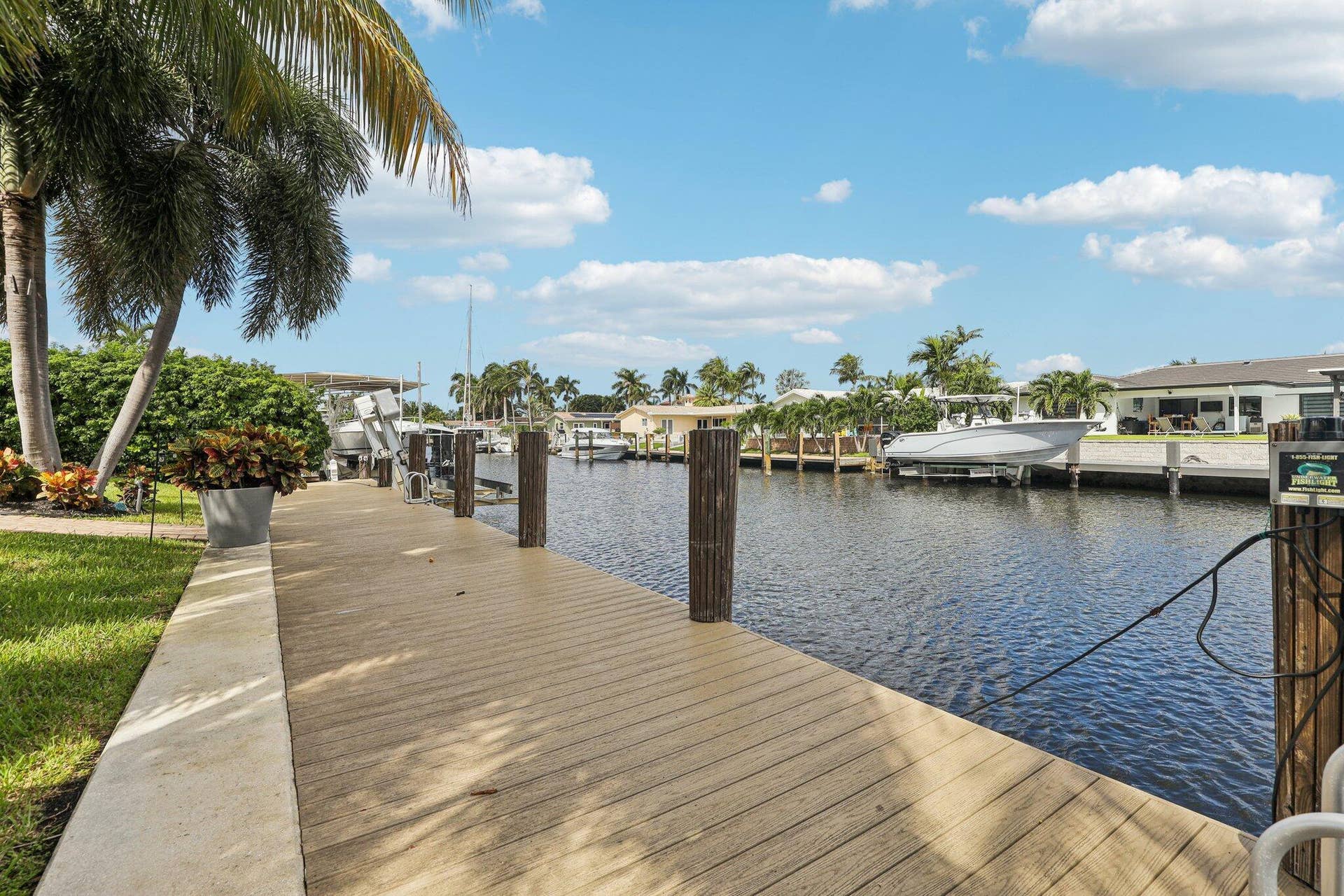 2731 NE 5th Street, Pompano Beach, FL 33062 43-web-or-mls-NE 5th St-S1510-043