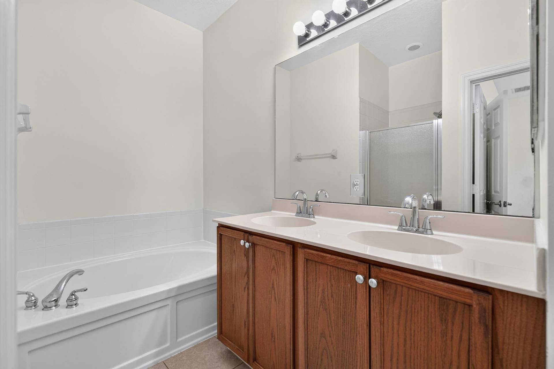 158 W Thatch Palm Circle, Jupiter, FL 33458 27-web-or-mls-_MLP2923
