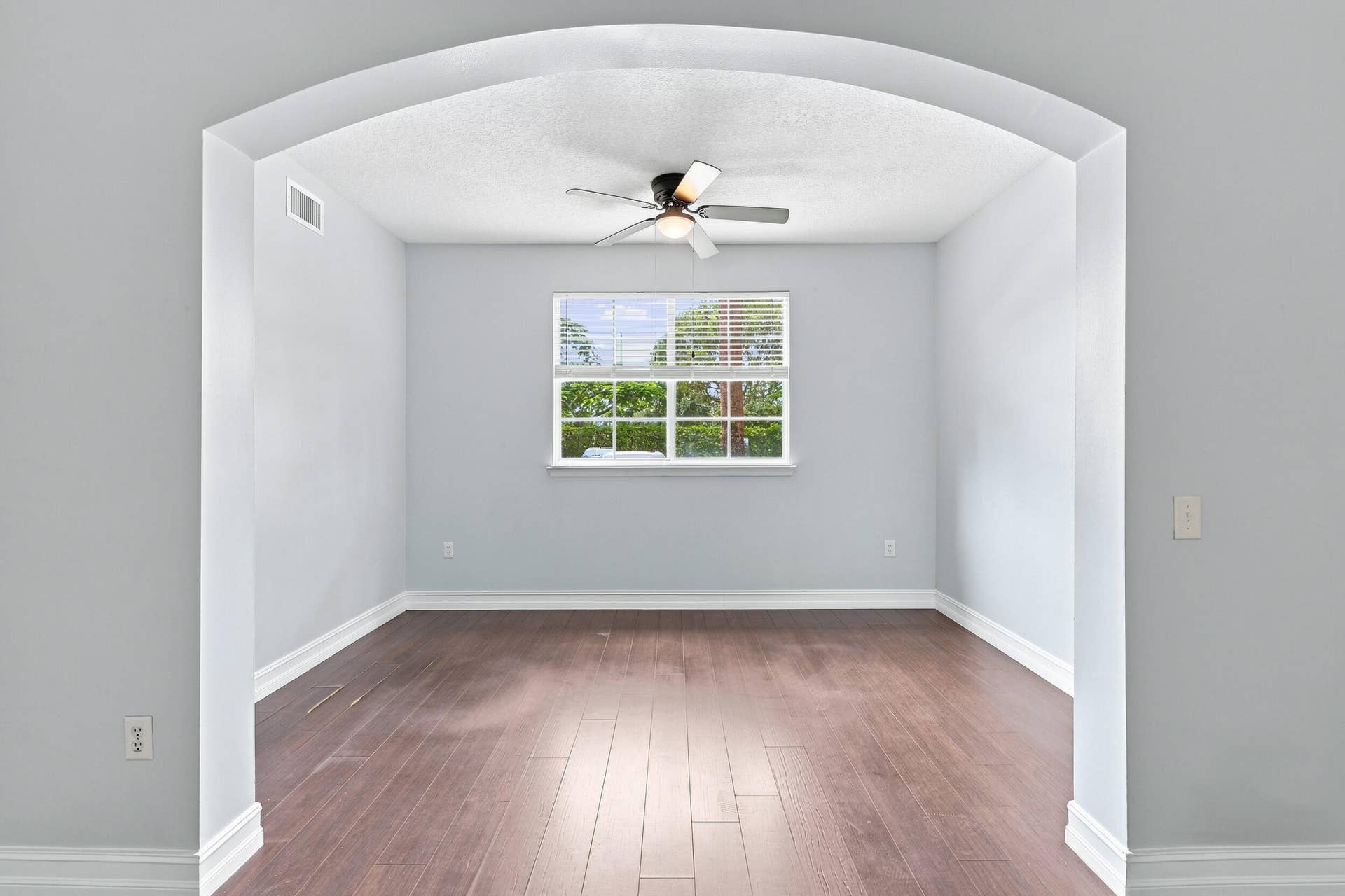 Sunroom/ Office Space