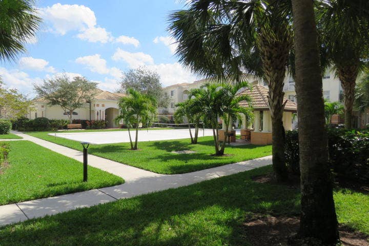 Volley Ball Court/ Lush Common Area