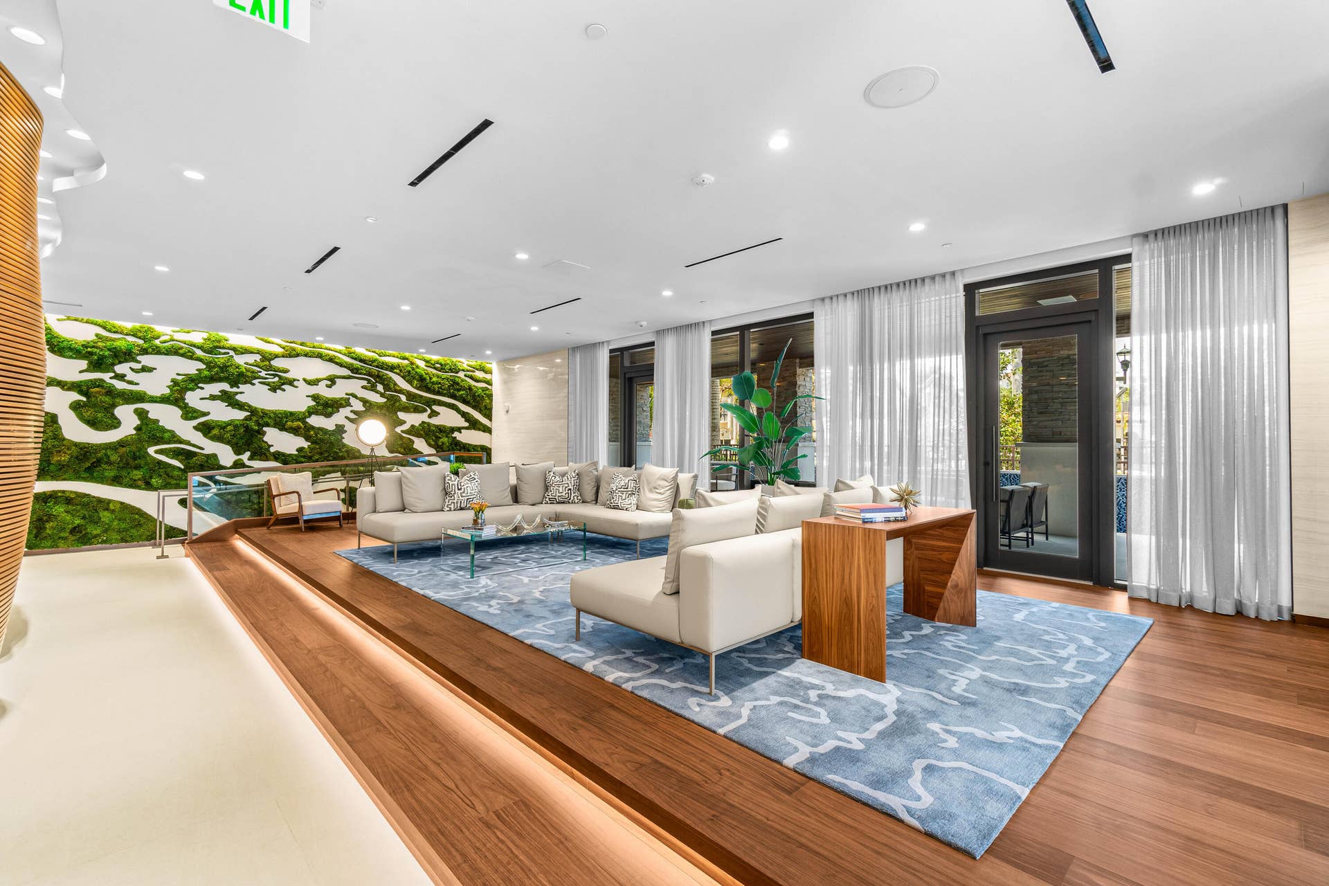 220 SE MIZNER Boulevard, #904, Boca Raton, FL 33432 Alina 220 - Lobby 2
