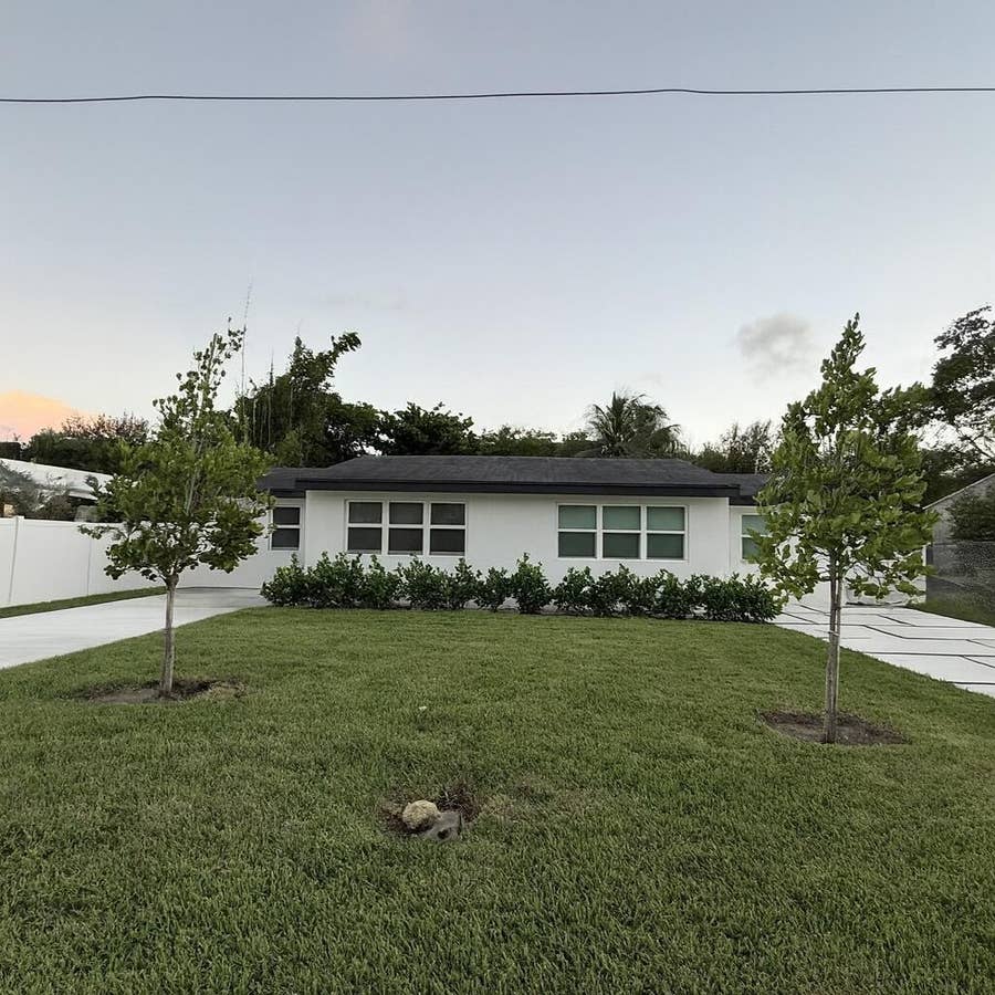 Property photo for 118 SW 7TH Street, Delray Beach, FL