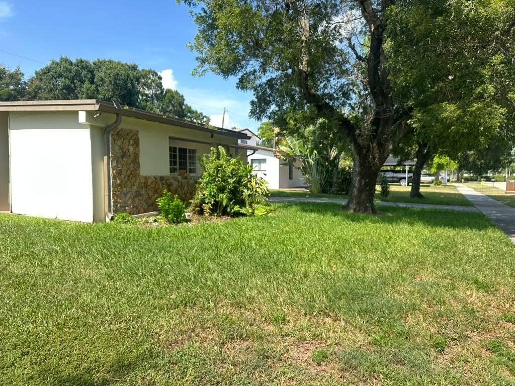 7231 Freedom Street, Hollywood, FL 33024 6