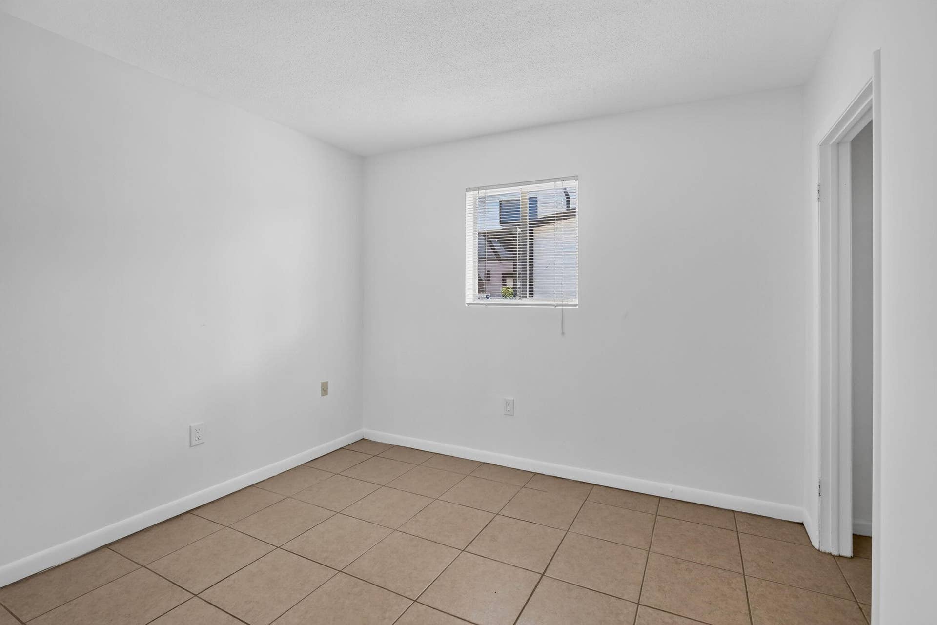 7231 Freedom Street, Hollywood, FL 33024 26