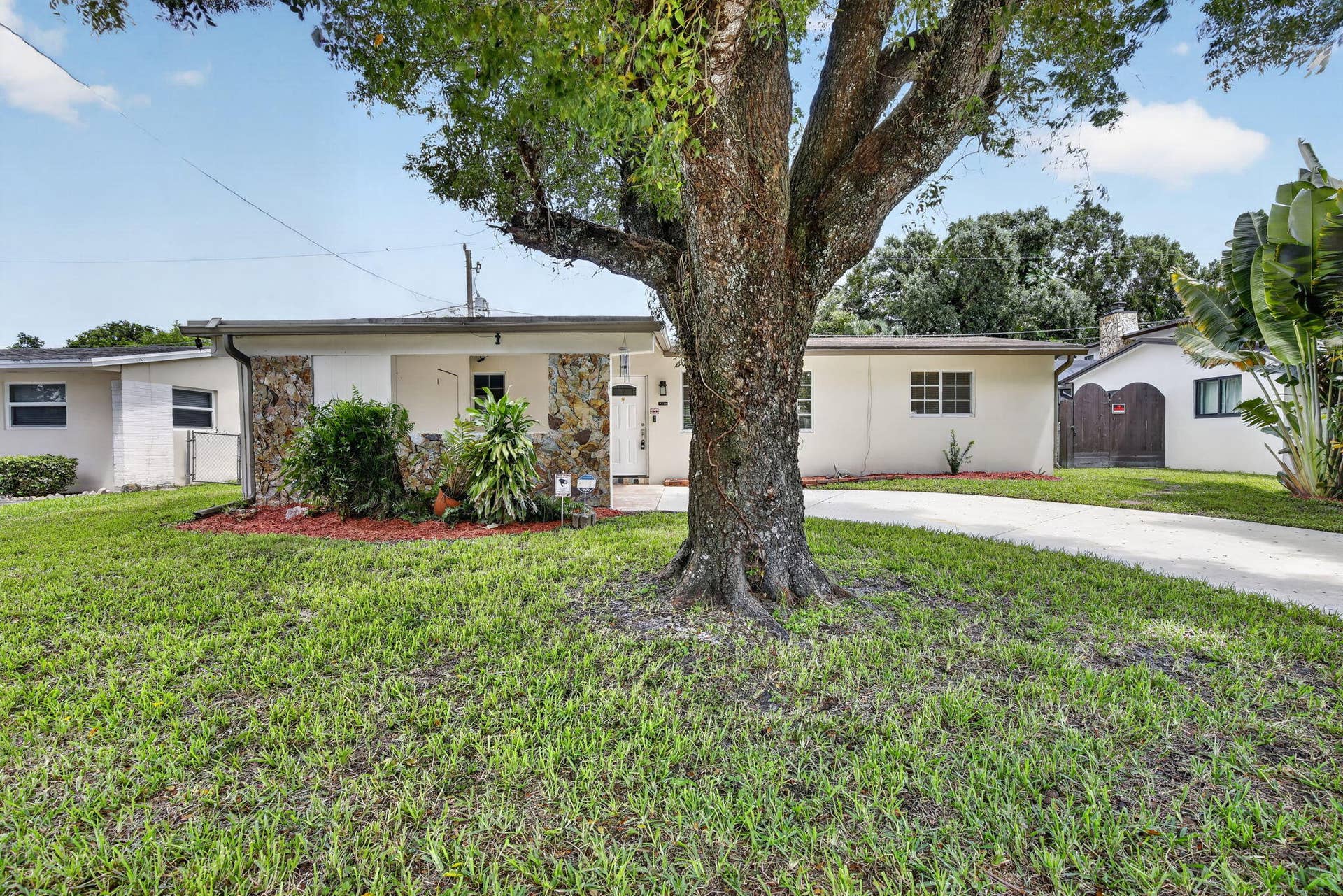 7231 Freedom Street, Hollywood, FL 33024 2