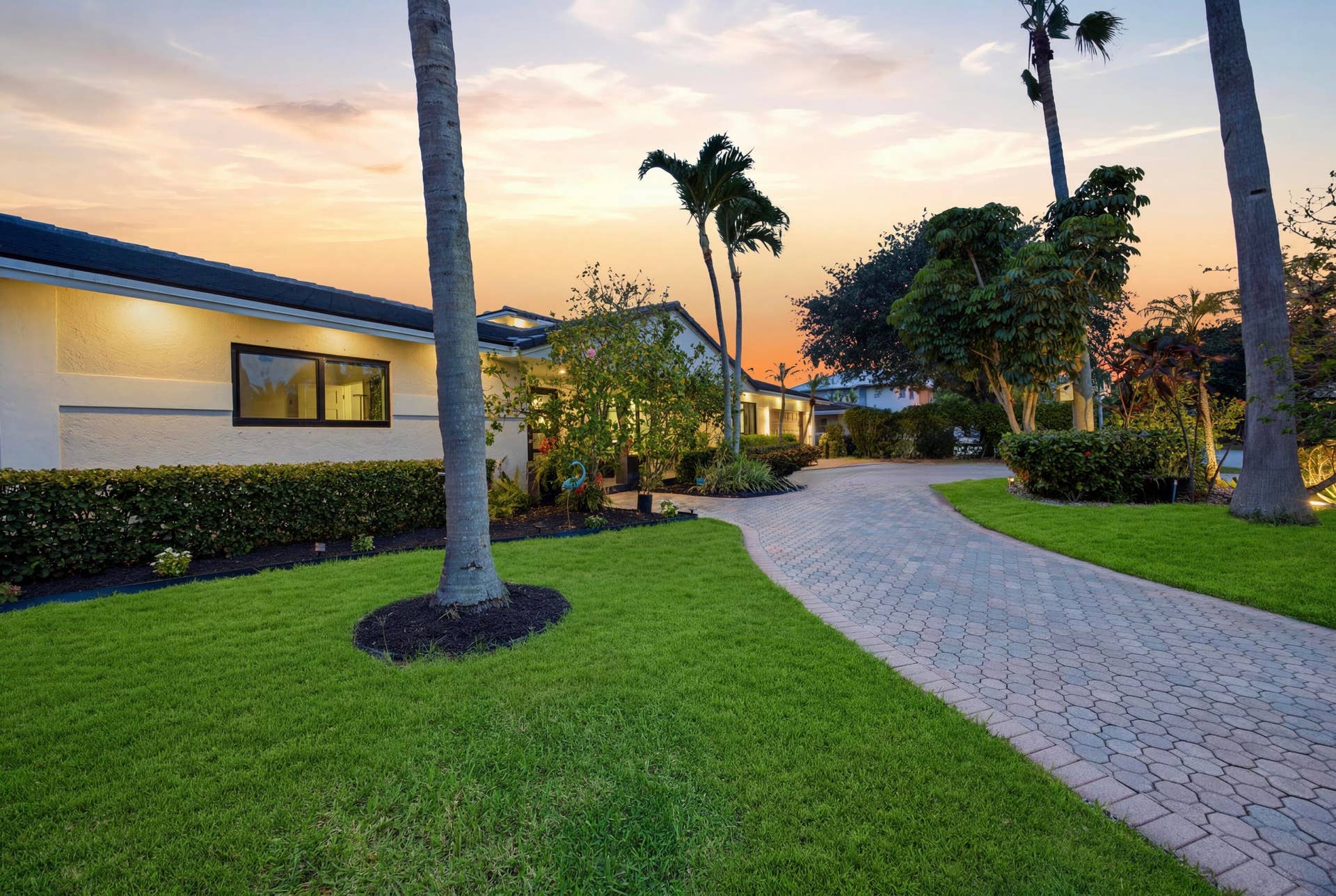 2380 SE 8TH Street, Pompano Beach, FL 33062 41-IMG_9065_grass_ba533fc3