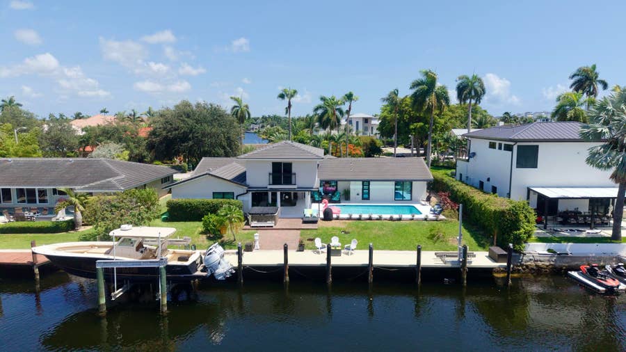Property photo for 2380 SE 8TH Street, Pompano Beach, FL