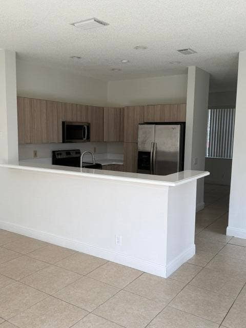686 Lone Pine Lane, Weston, Weston, FL 33327 33