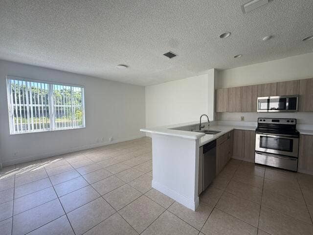 686 Lone Pine Lane, Weston, Weston, FL 33327 3