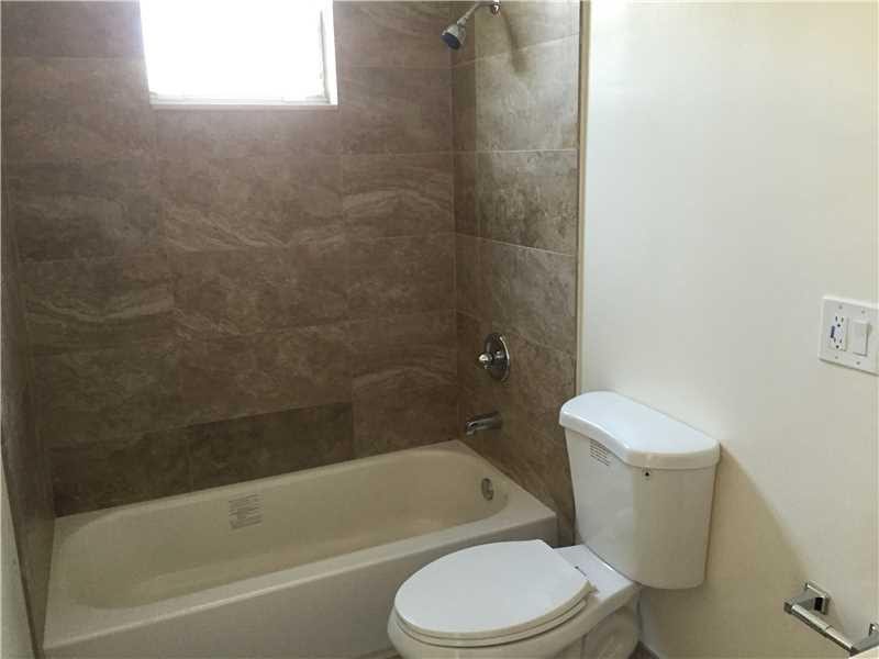 686 Lone Pine Lane, Weston, Weston, FL 33327 Bathroom