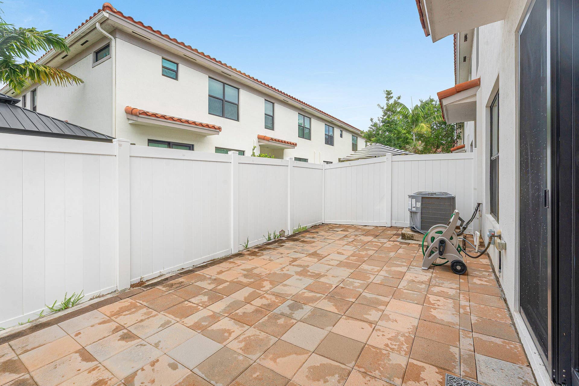 1011 WILLOW Place, Riviera Beach, FL 33410 Patio
