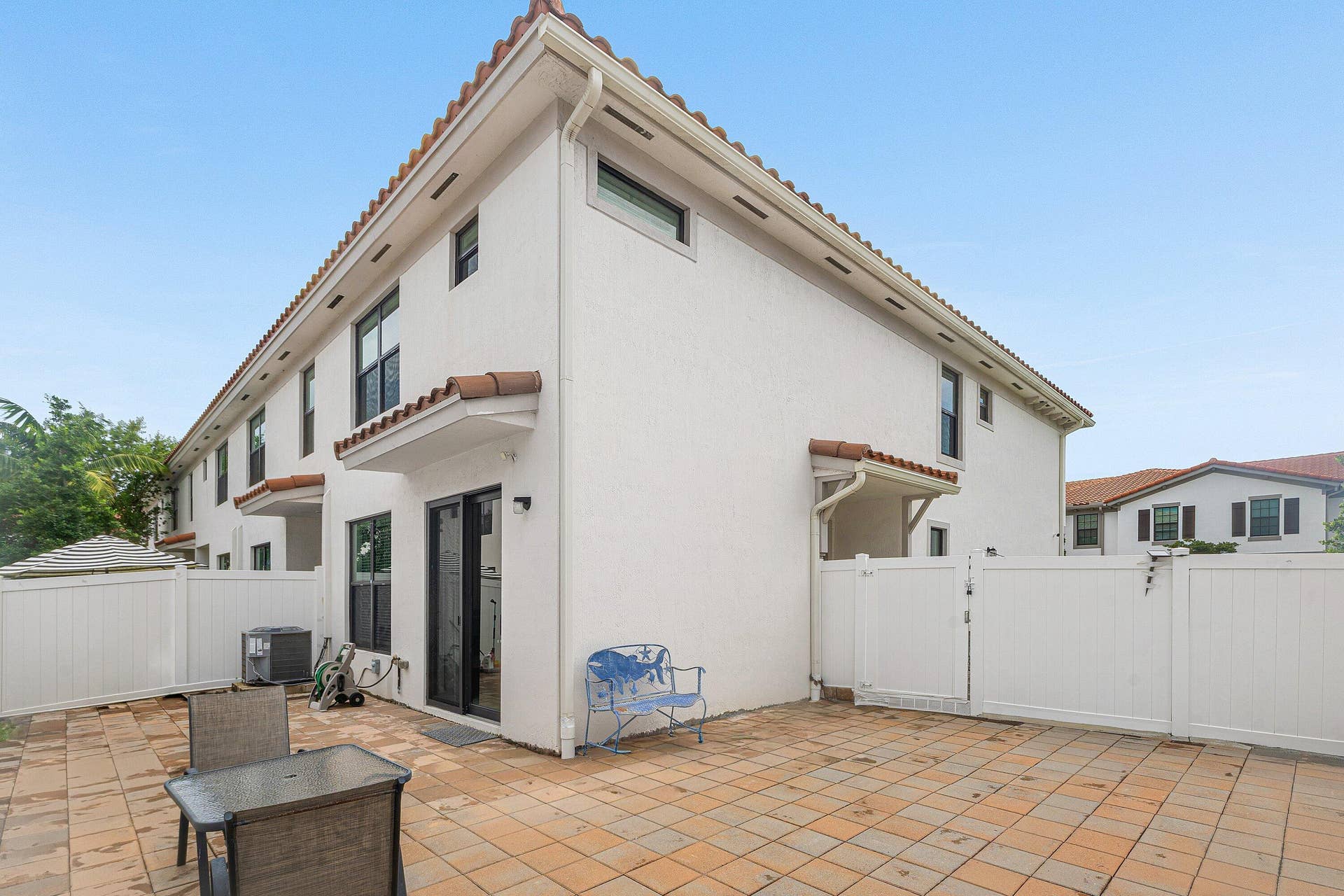1011 WILLOW Place, Riviera Beach, FL 33410 Patio