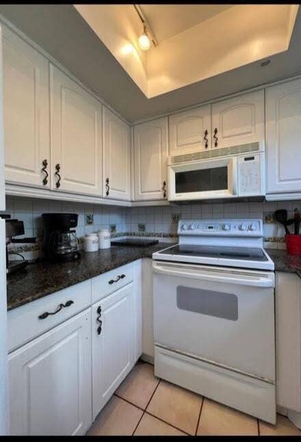 4652 POINCIANA Street, #1, Lauderdale-By-The-Sea, Lauderdale By The Sea, FL 33308 WhatsApp Image 2026-07-21 at 5.30.21 PM