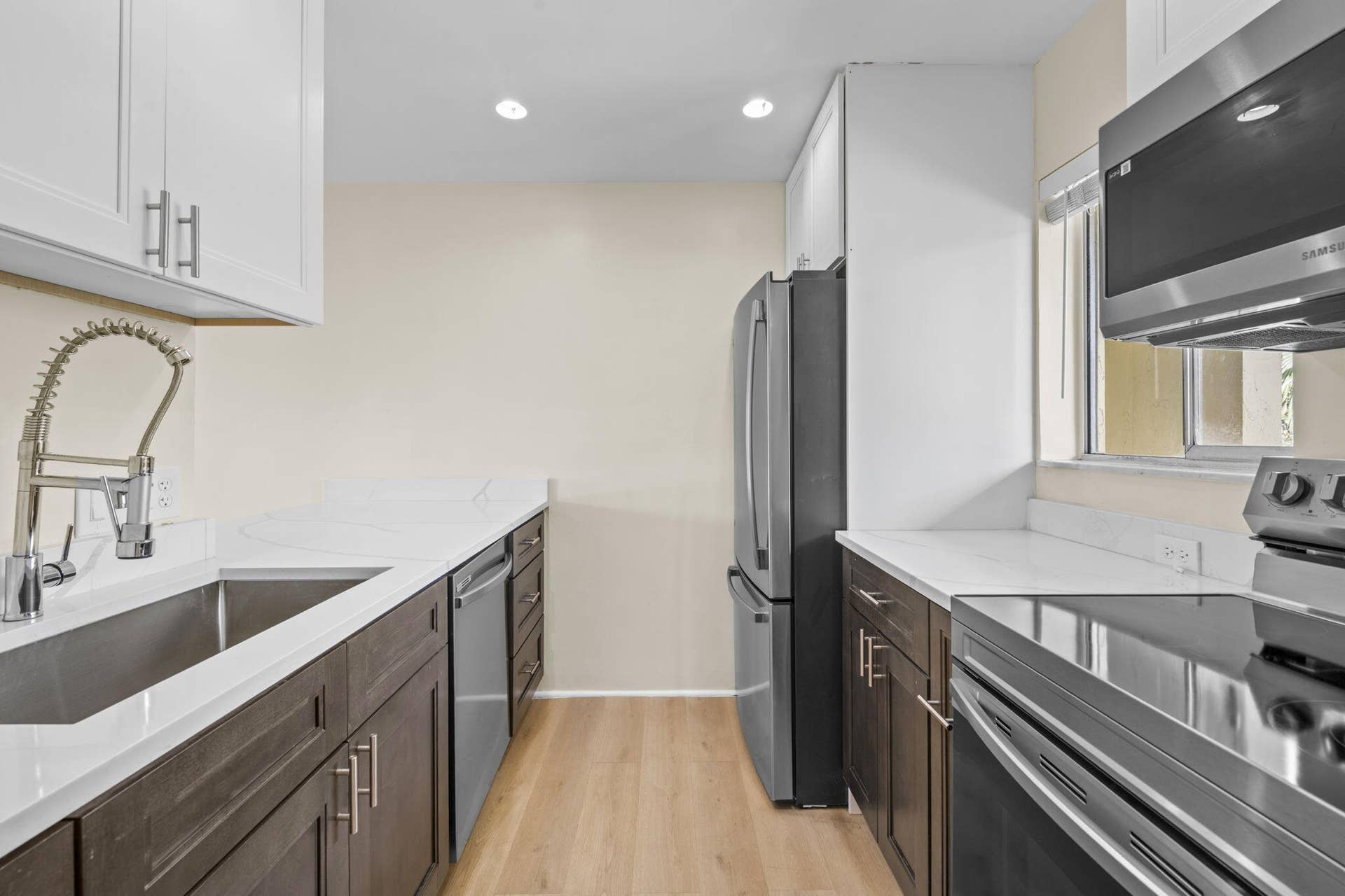 830 SW 9th Street Circle, #204, Boca Raton, FL 33486 Updated Kitchen