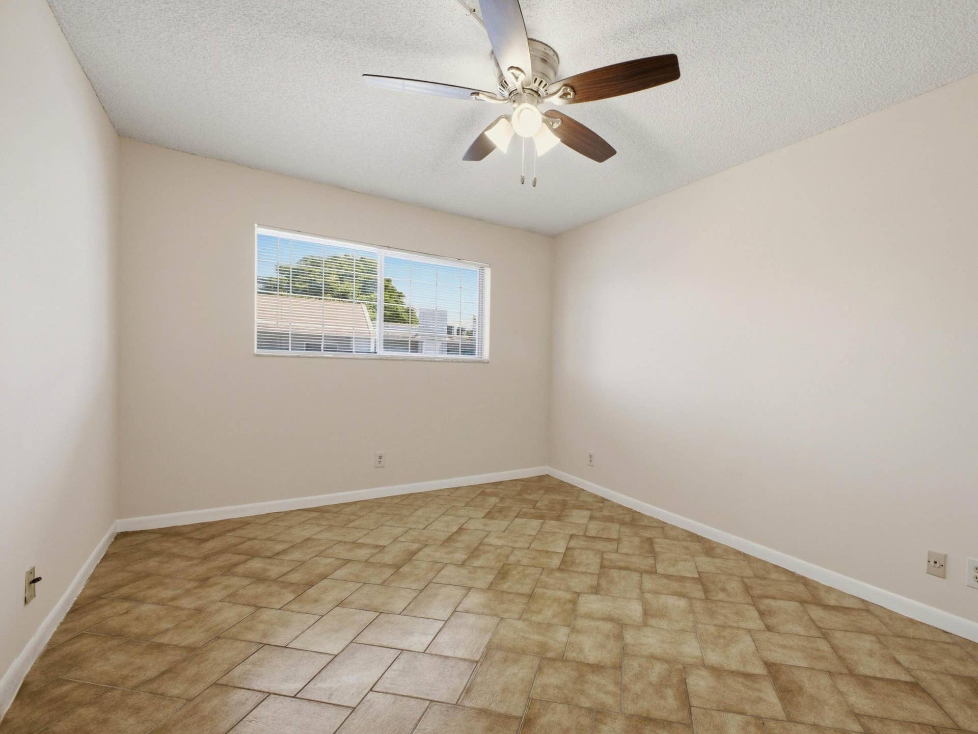 2960 SW 22nd Avenue, #8120, Delray Beach, FL 33445 Guest Bedroom
