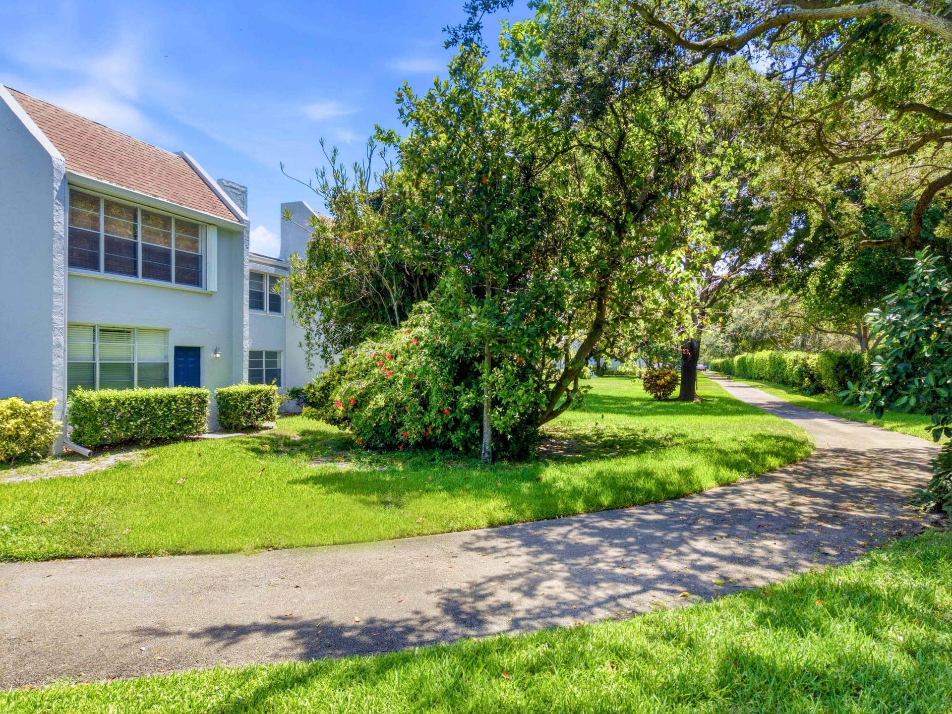 2960 SW 22nd Avenue, #8120, Delray Beach, FL 33445 Community Walkpath