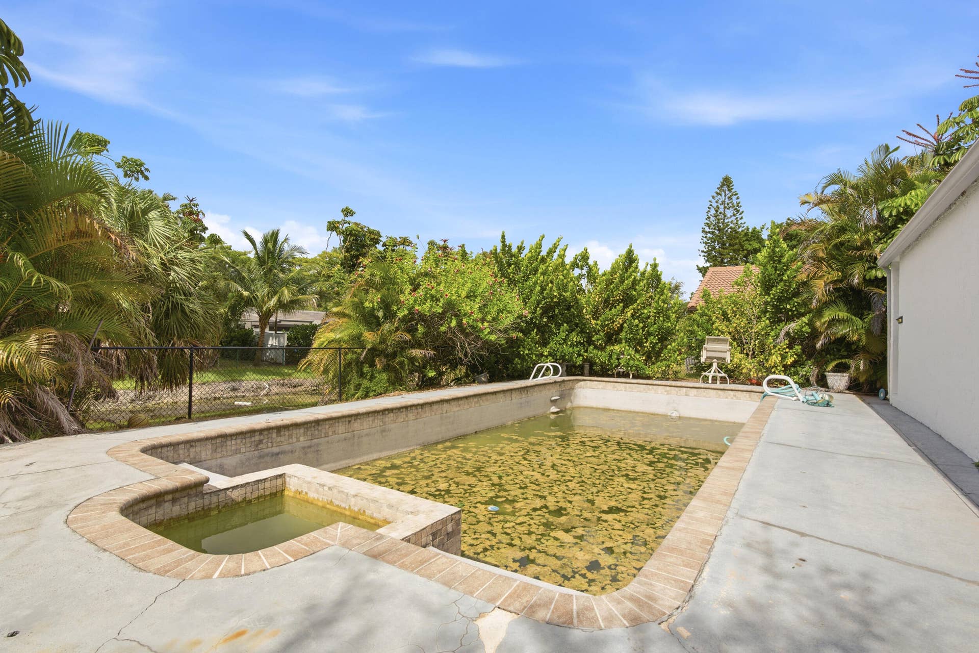 8302 NW 15TH Court, Coral Springs, FL 33071 Spa Pool and Deck Full Restoration Needed