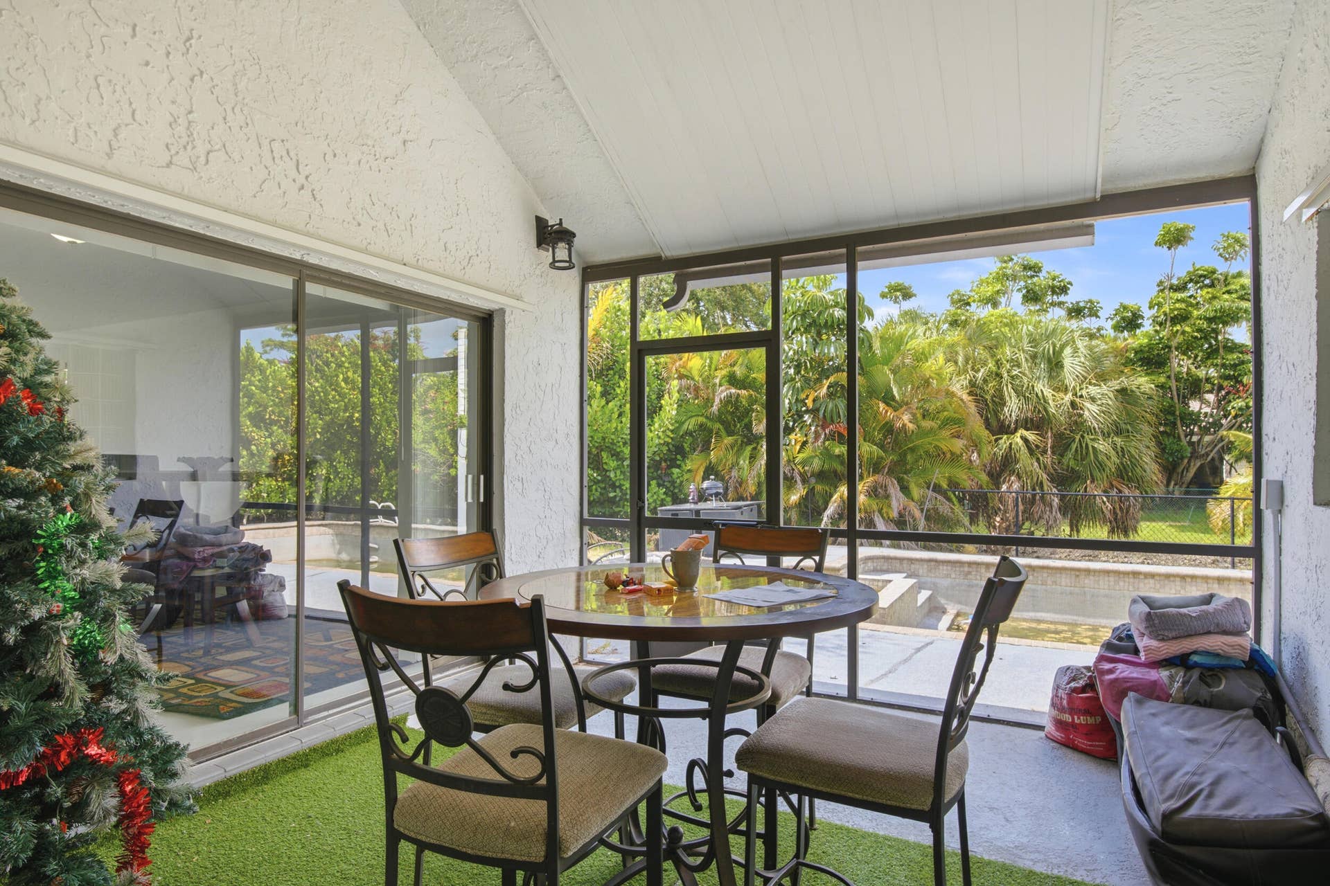 8302 NW 15TH Court, Coral Springs, FL 33071 Covered Patio