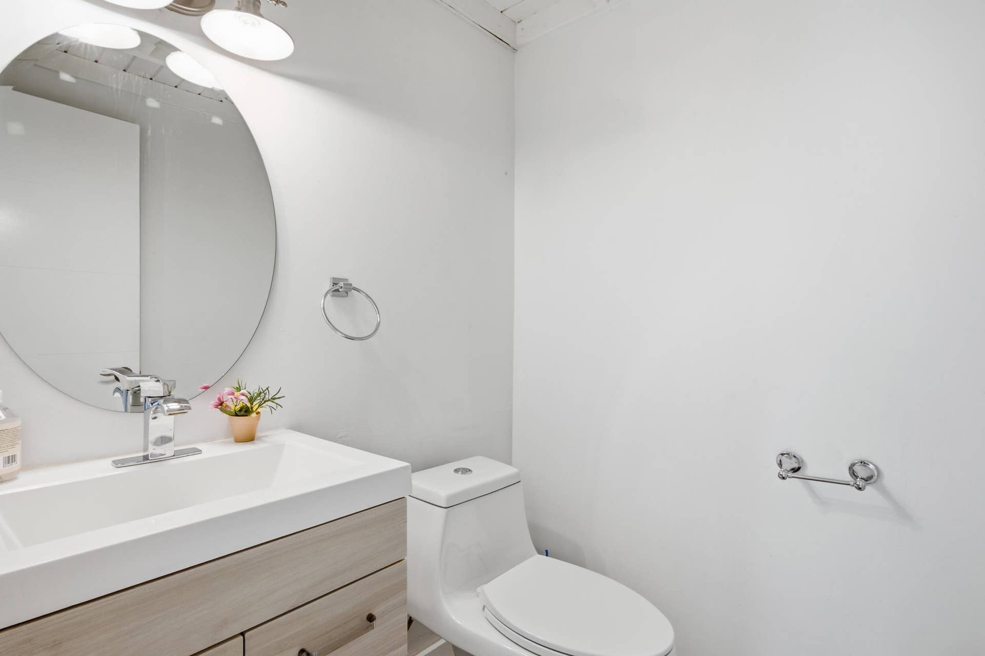 8302 NW 15TH Court, Coral Springs, FL 33071 Half Bath
