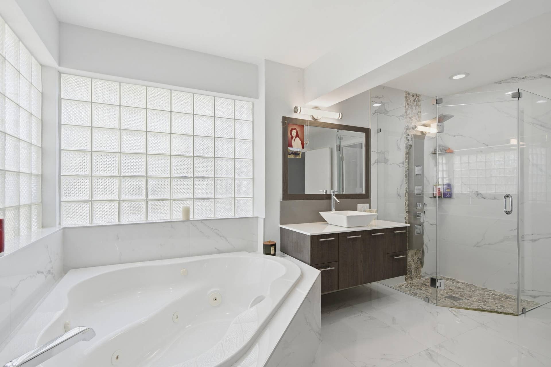 8302 NW 15TH Court, Coral Springs, FL 33071 Primary Bathroom