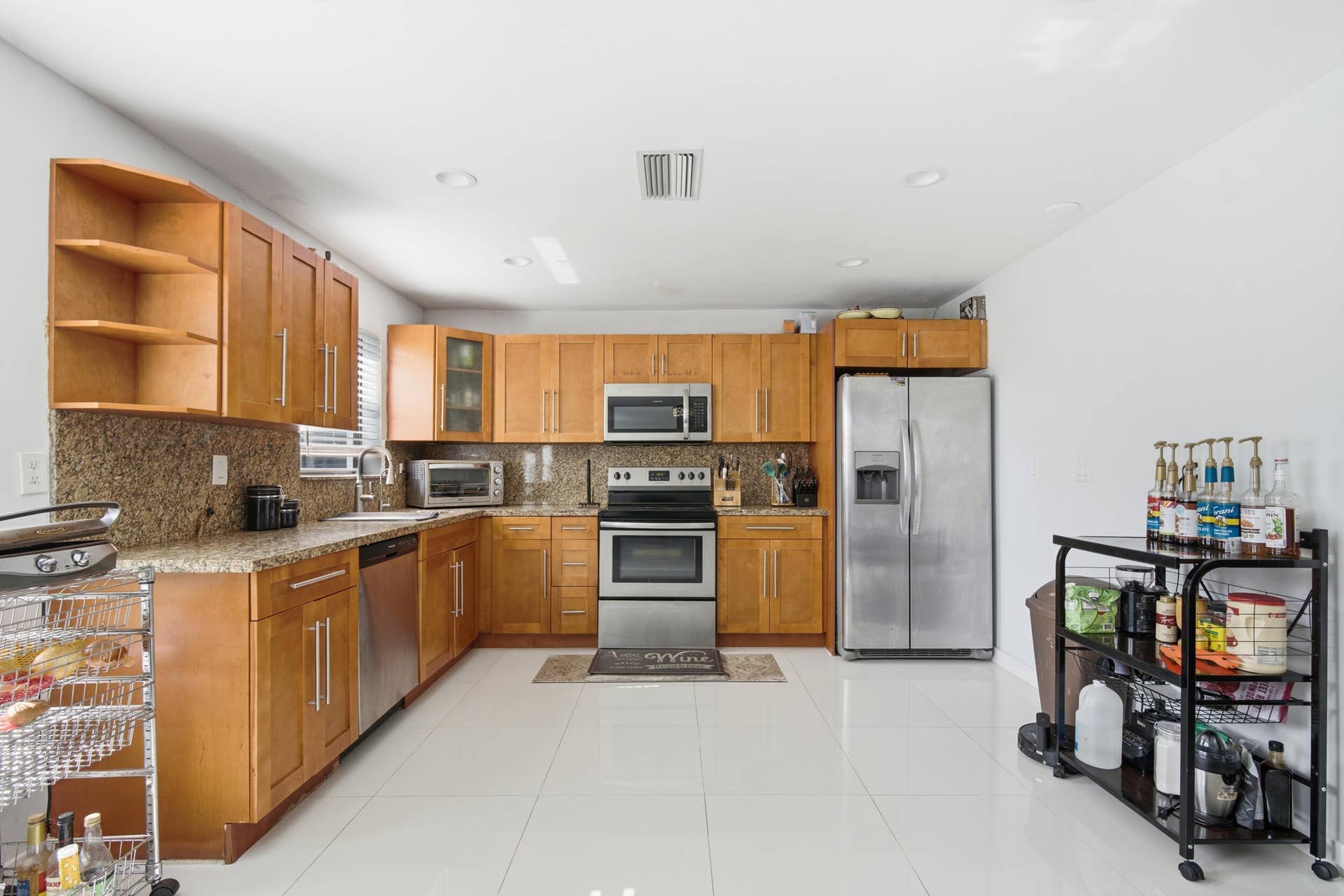 8302 NW 15TH Court, Coral Springs, FL 33071 Updated Kitchen