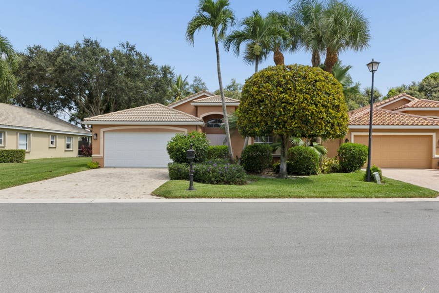Property photo for 6833 Viale Elizabeth, Delray Beach, FL