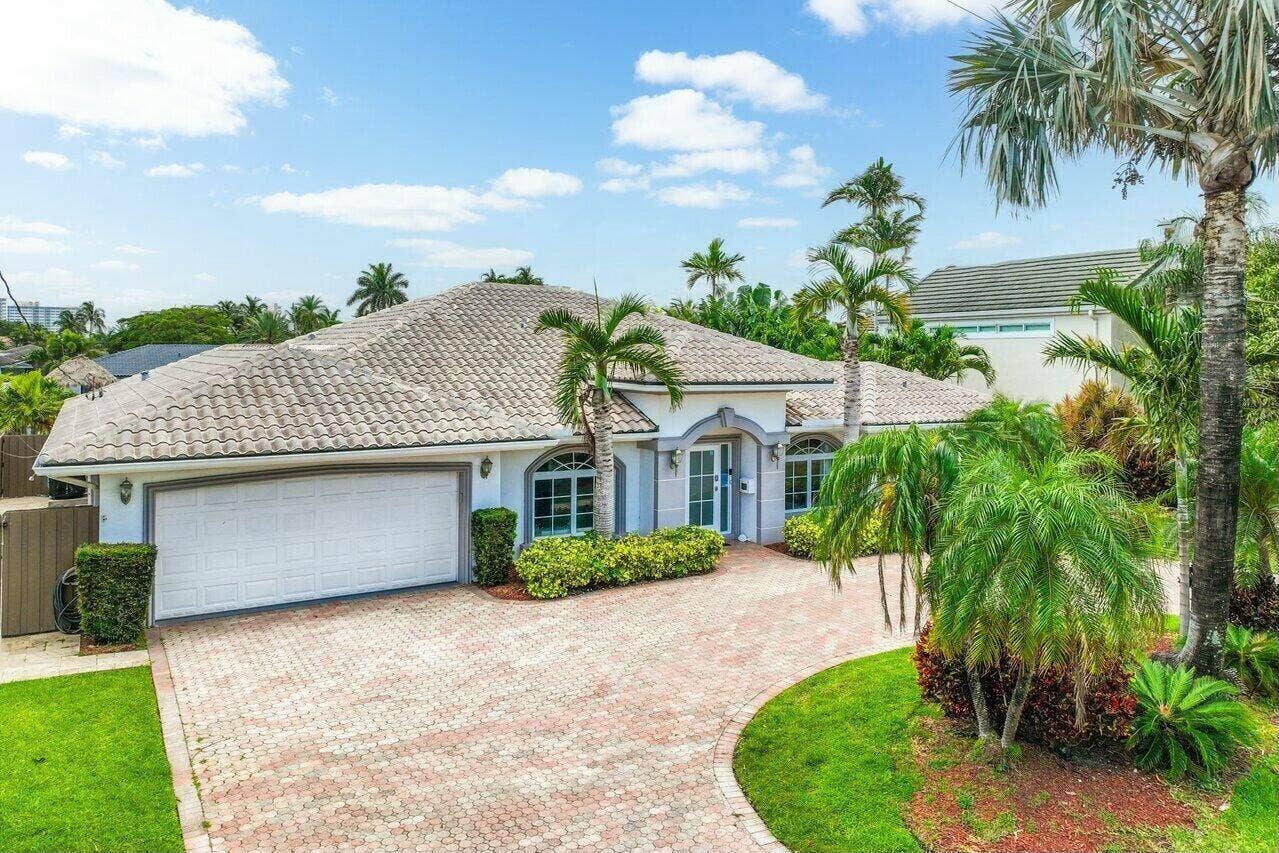 41 Castle Harbor Isle Drive, Fort Lauderdale, FL 33308 tempImageFYkUsz