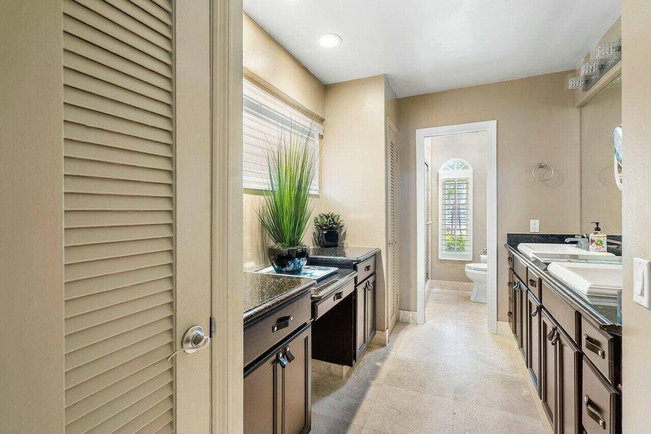 41 Castle Harbor Isle Drive, Fort Lauderdale, FL 33308 tempImageRhXt5z
