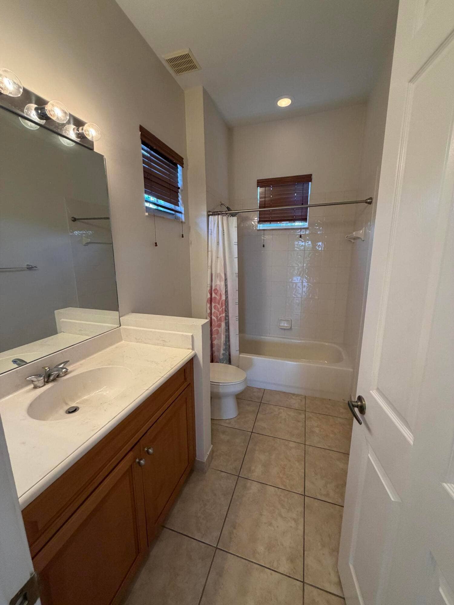 8079 NW 127TH Lane, #2-F, Parkland, Parkland, FL 33076 Side bathroom