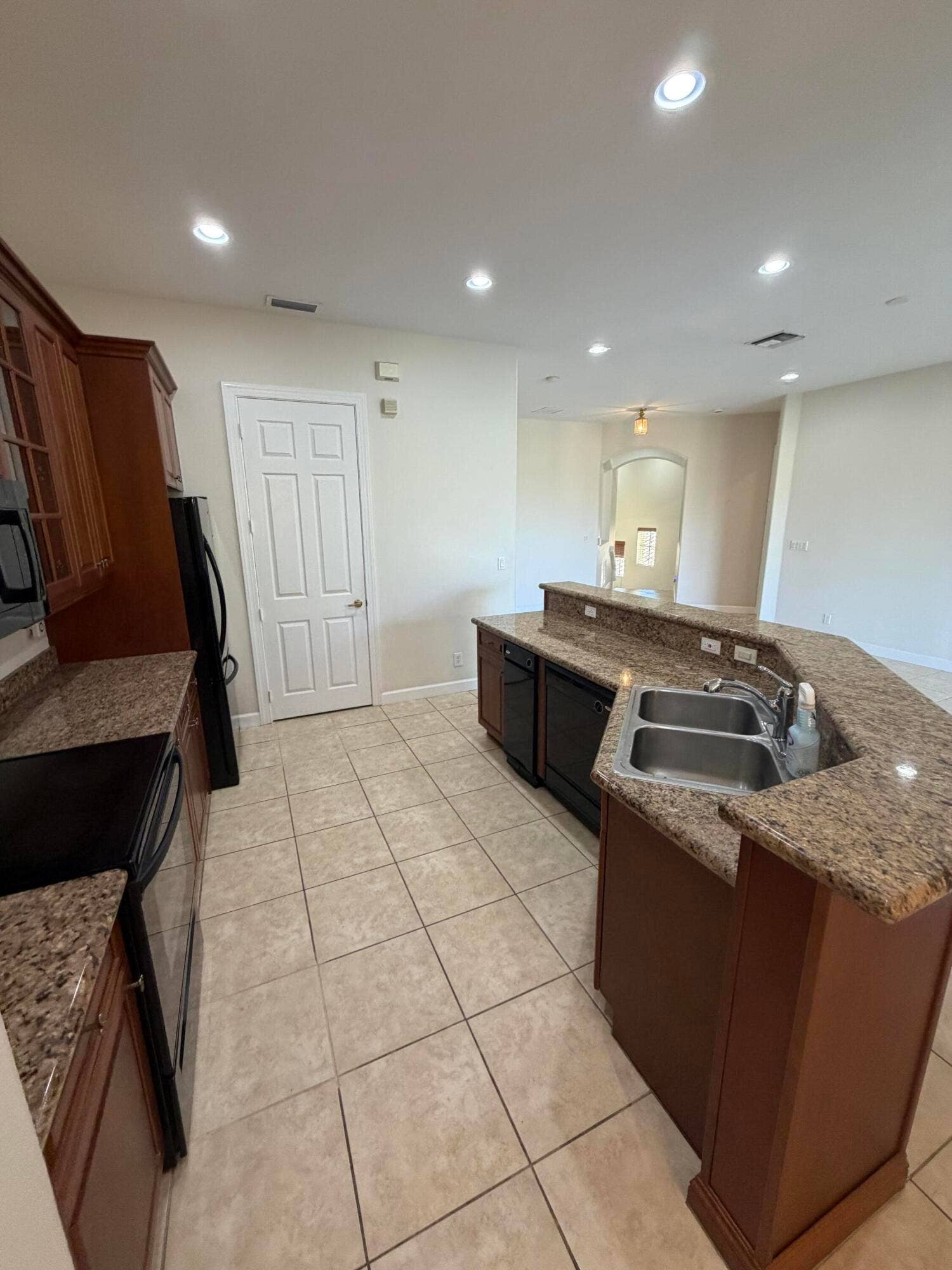 8079 NW 127TH Lane, #2-F, Parkland, Parkland, FL 33076 Kitchen