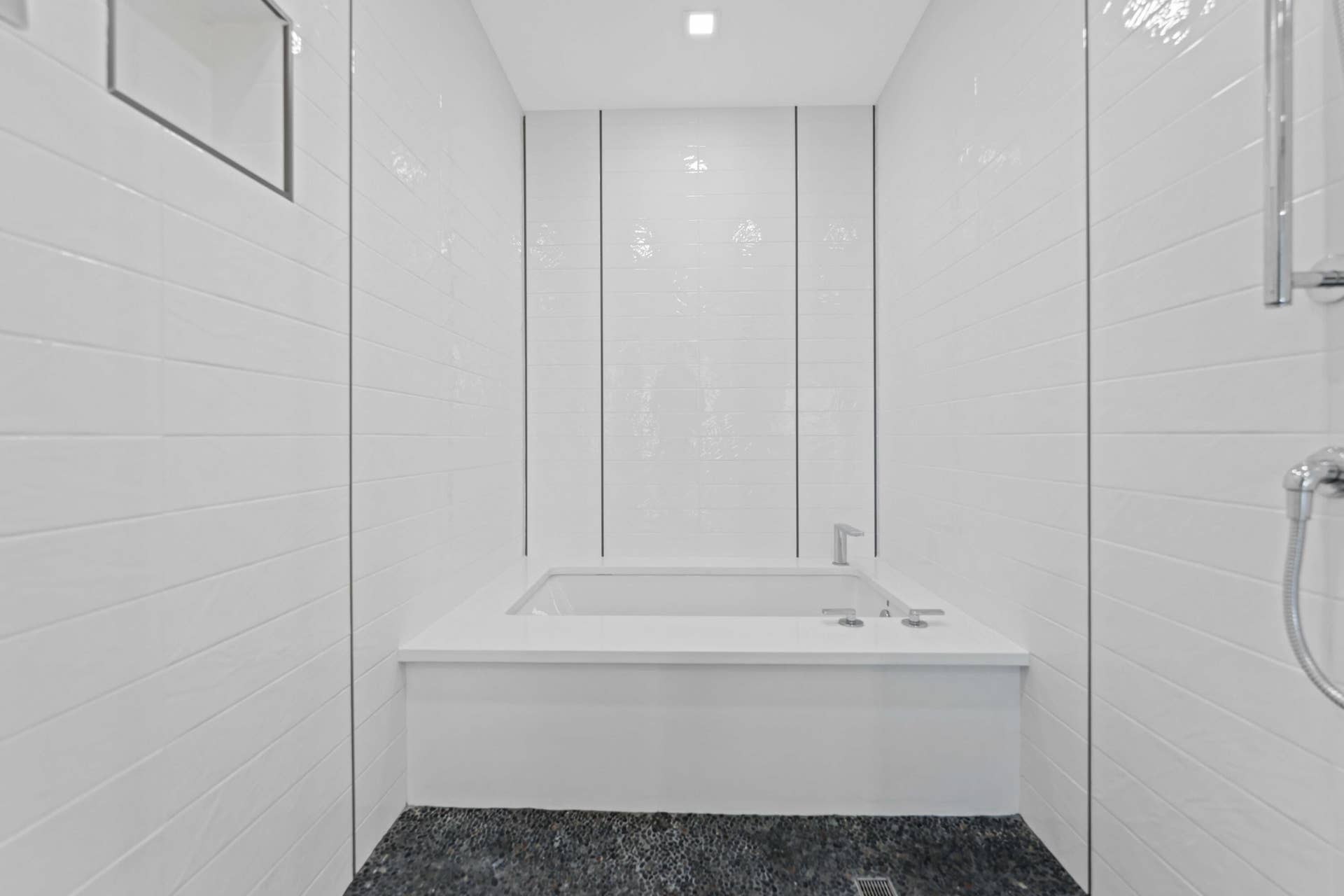 Shower & Tub