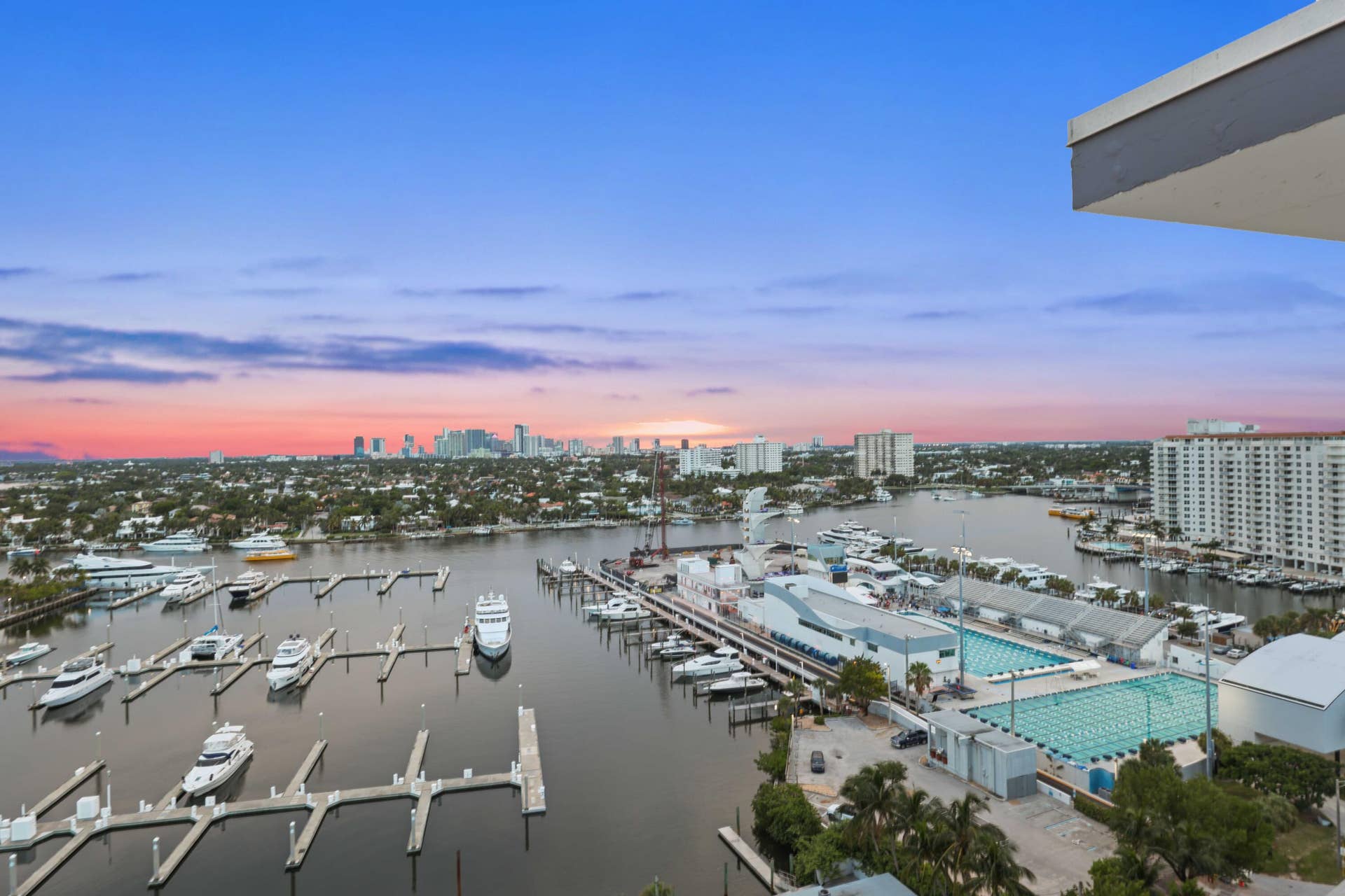 545 S FORT LAUDERDALE BEACH Boulevard, #1703/1704, Fort Lauderdale, FL 33304 Balcony