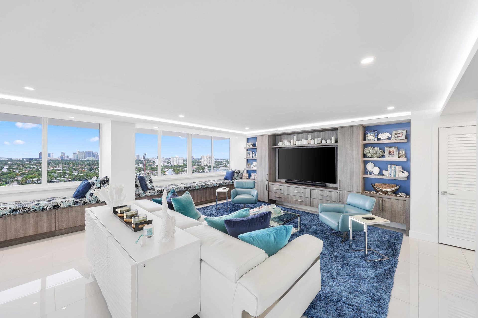 545 S FORT LAUDERDALE BEACH Boulevard, #1703/1704, Fort Lauderdale, FL 33304 Living Room