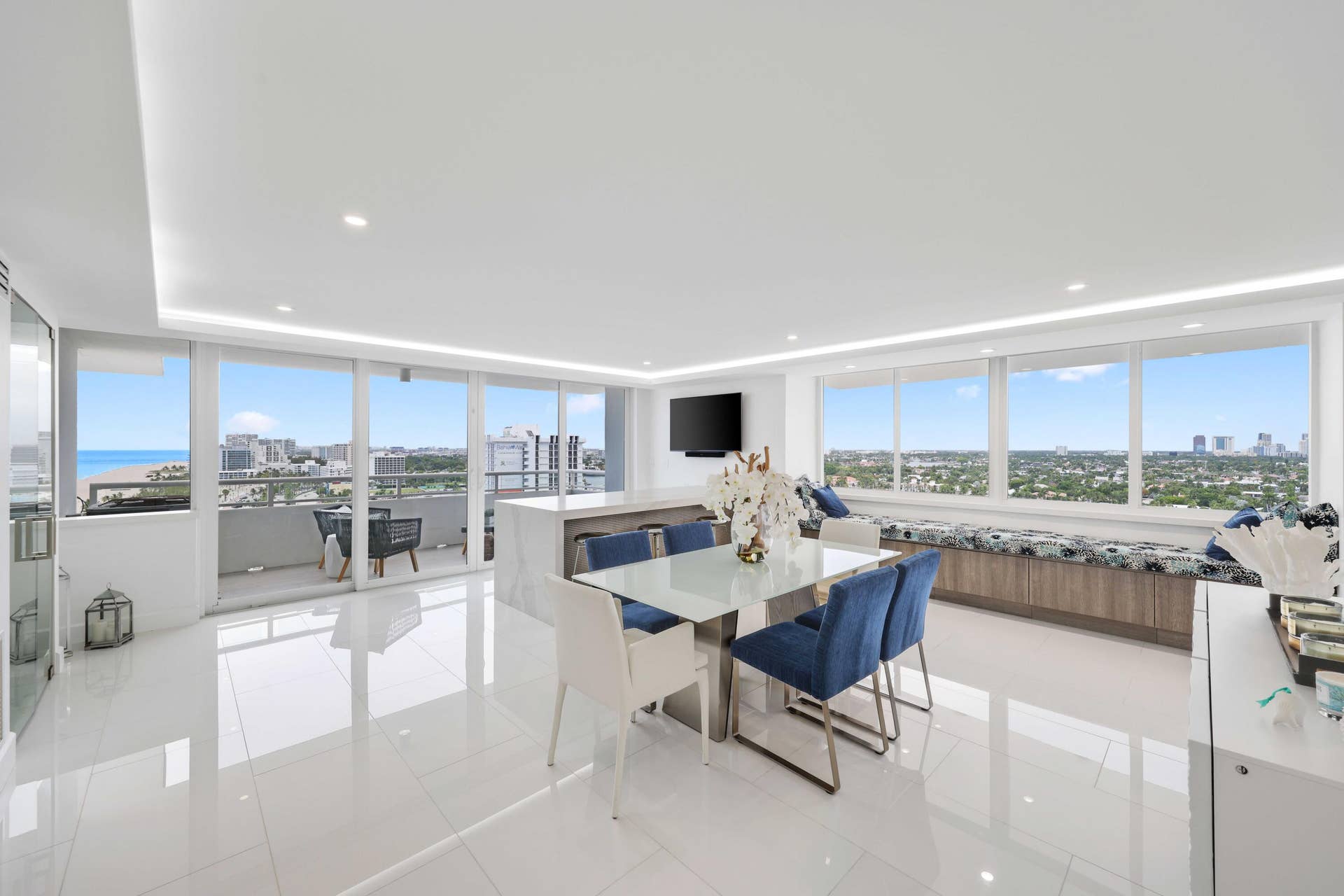 545 S FORT LAUDERDALE BEACH Boulevard, #1703/1704, Fort Lauderdale, FL 33304 Dinning Room