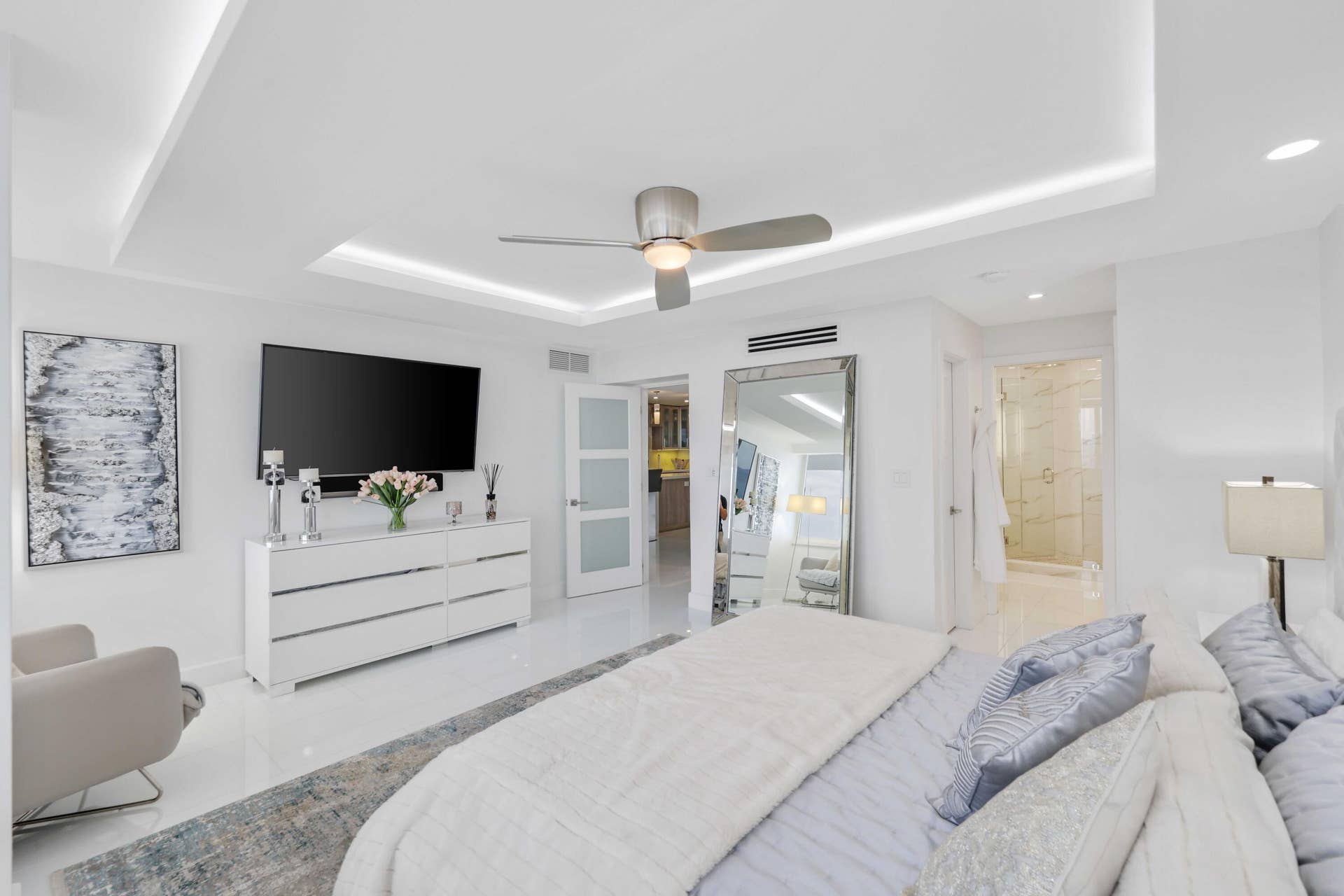 545 S FORT LAUDERDALE BEACH Boulevard, #1703/1704, Fort Lauderdale, FL 33304 Primary Bedroom