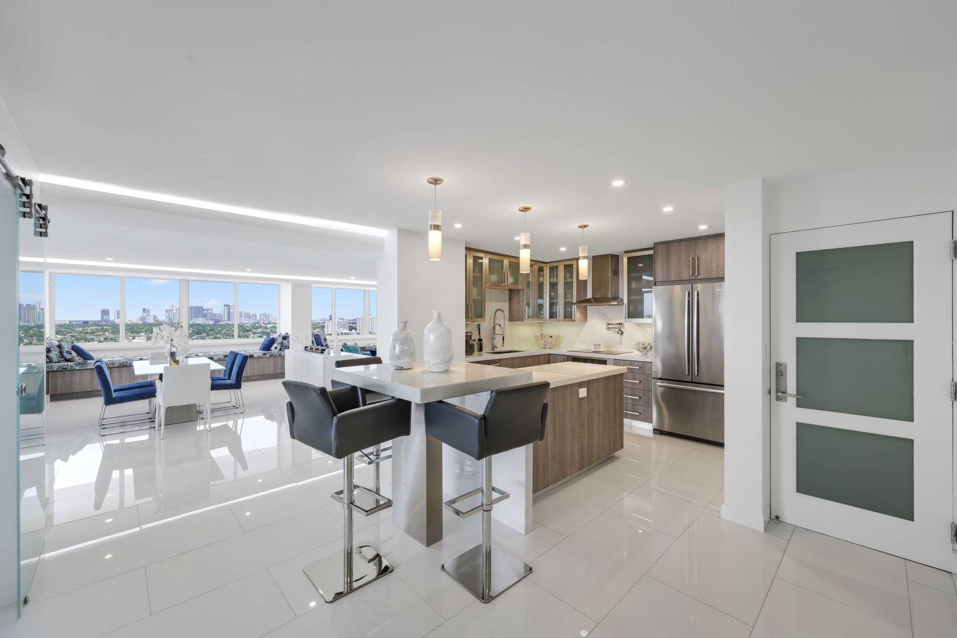 545 S FORT LAUDERDALE BEACH Boulevard, #1703/1704, Fort Lauderdale, FL 33304 Kitchen