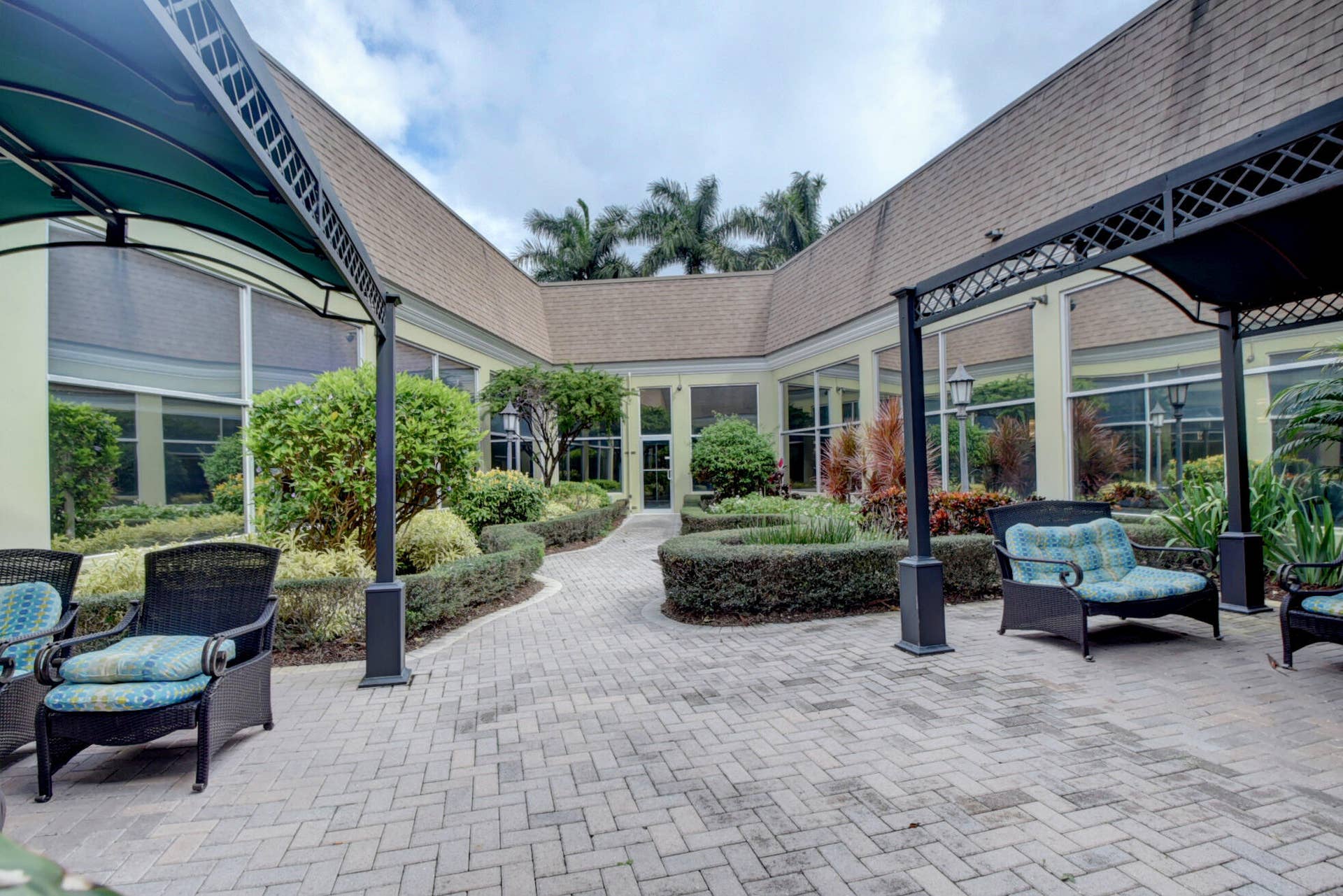569 NORMANDY L, Delray Beach, FL 33484 55_kings point (35)