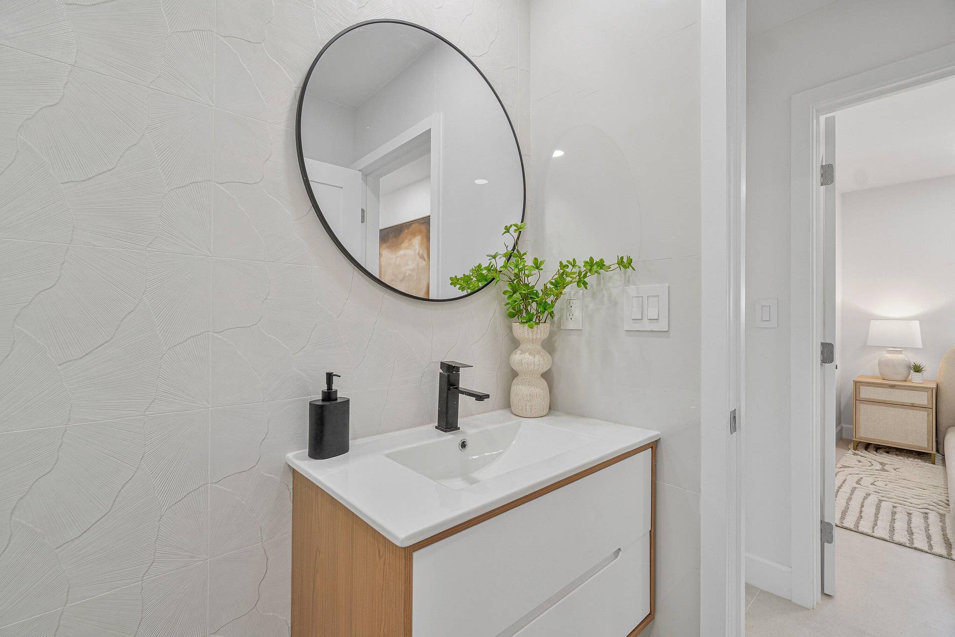 2708 NE 1ST Avenue, Wilton Manors, FL 33334 034-2708Northeast1stAvenue-WiltonManors-