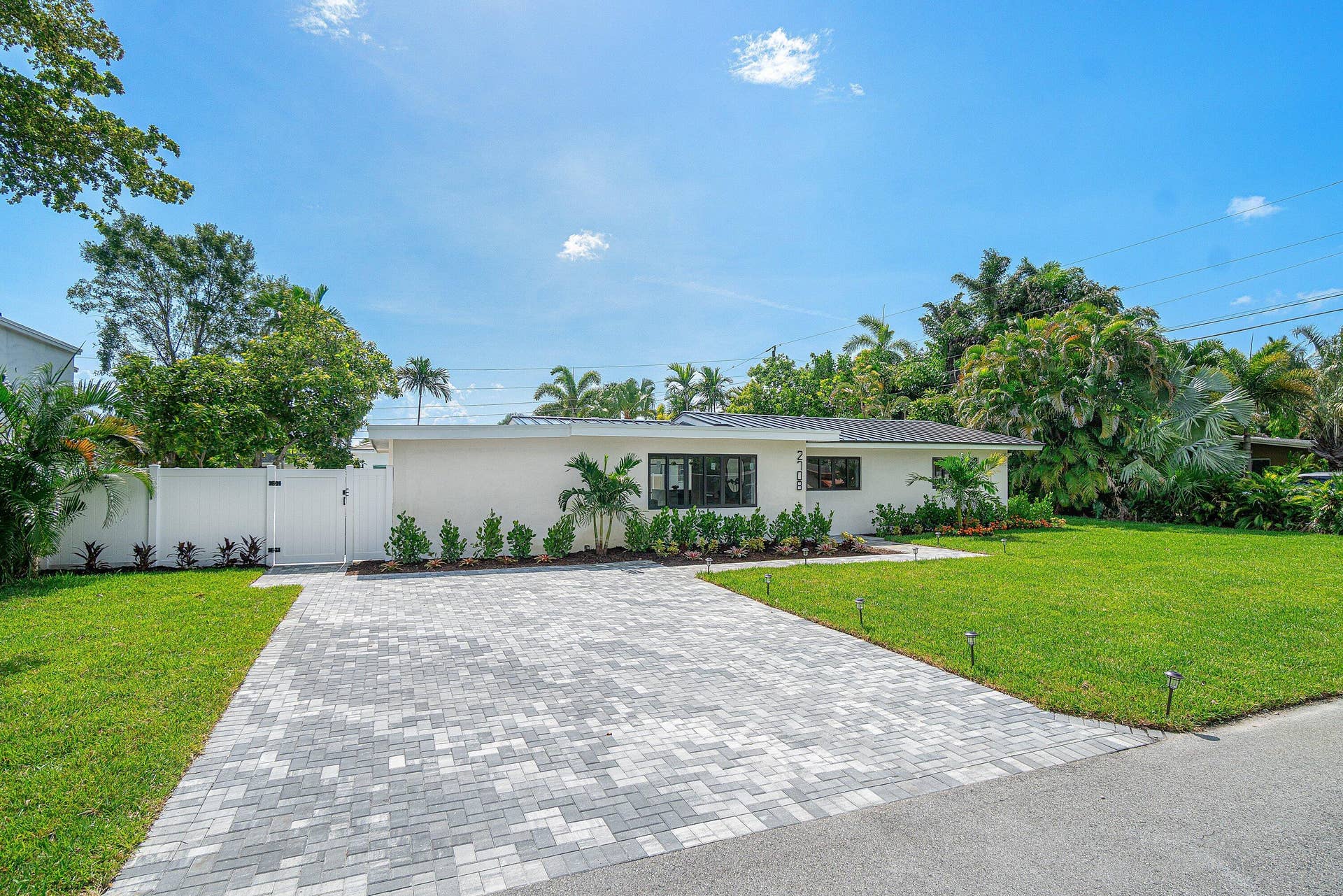 2708 NE 1ST Avenue, Wilton Manors, FL 33334 003-2708Northeast1stAvenue-WiltonManors-