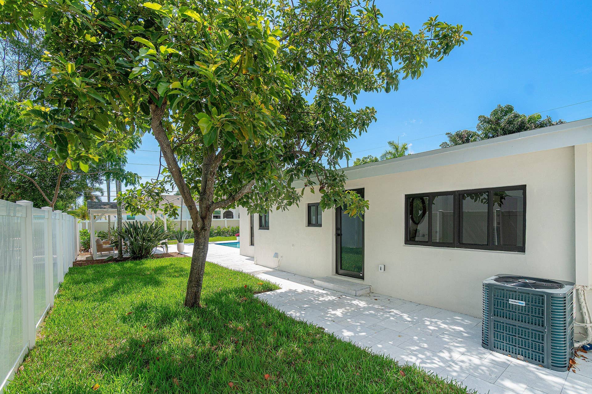 2708 NE 1ST Avenue, Wilton Manors, FL 33334 058-2708Northeast1stAvenue-WiltonManors-